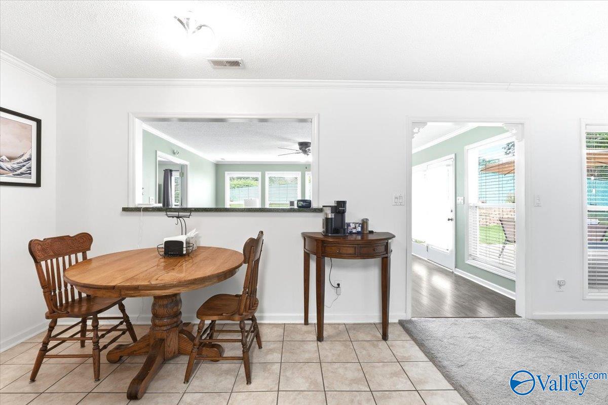 1005 Club View Drive NW