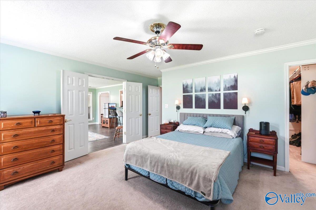 1005 Club View Drive NW