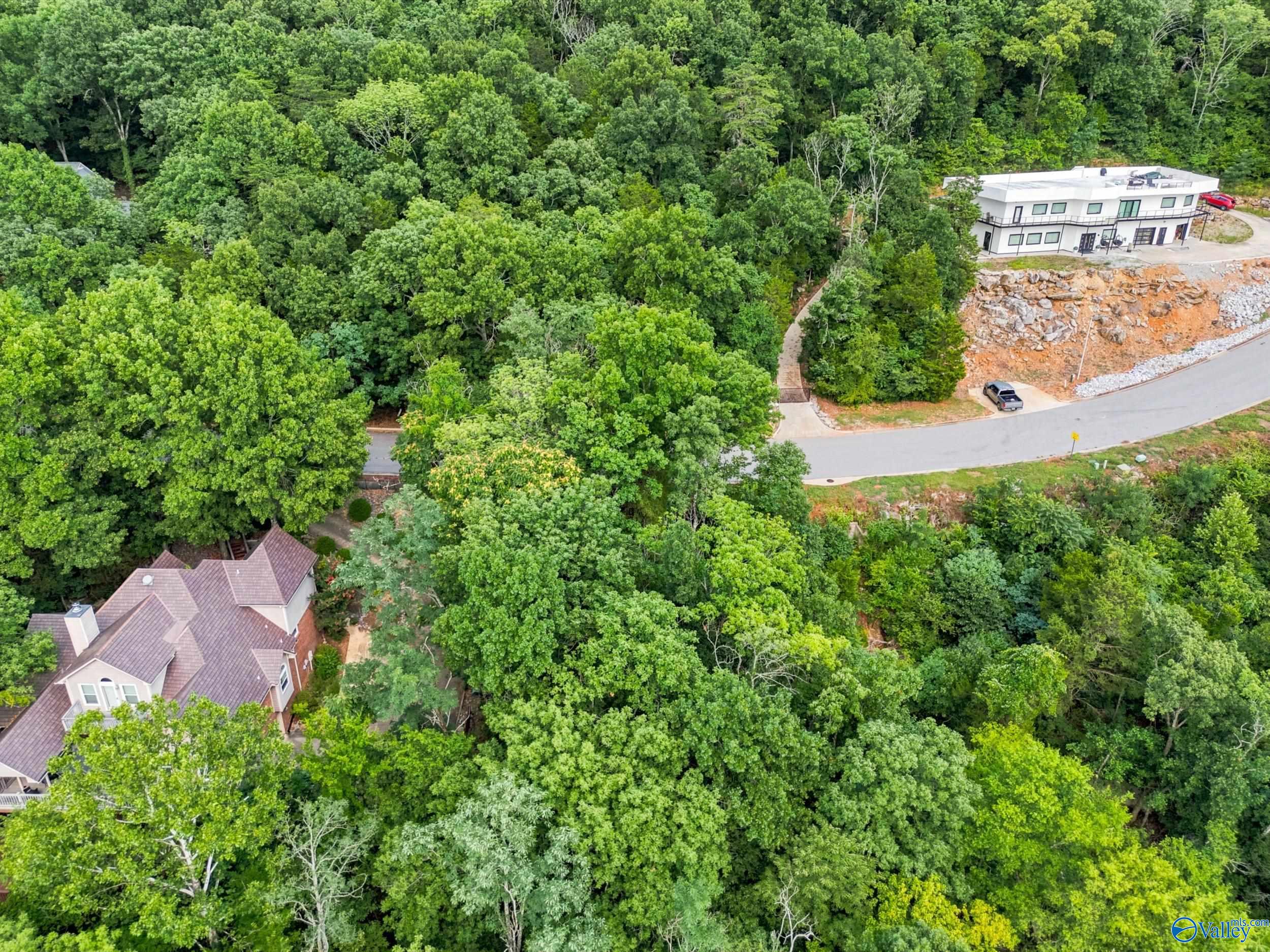 16012 Greentree Trail SE