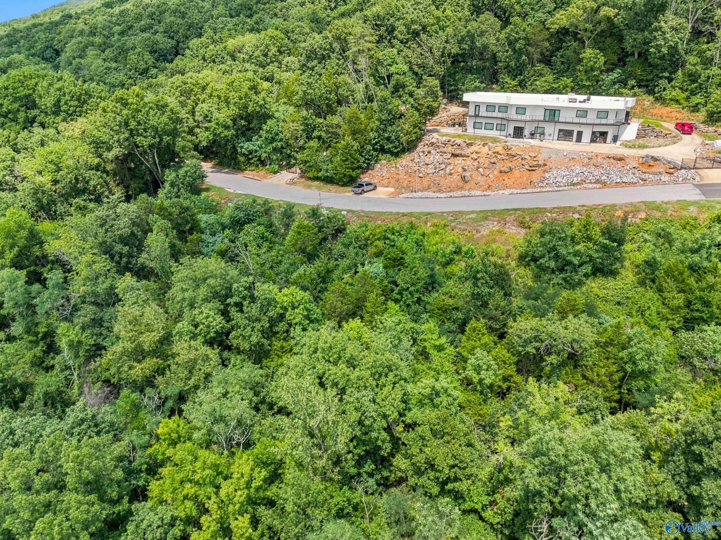 16012 Greentree Trail SE