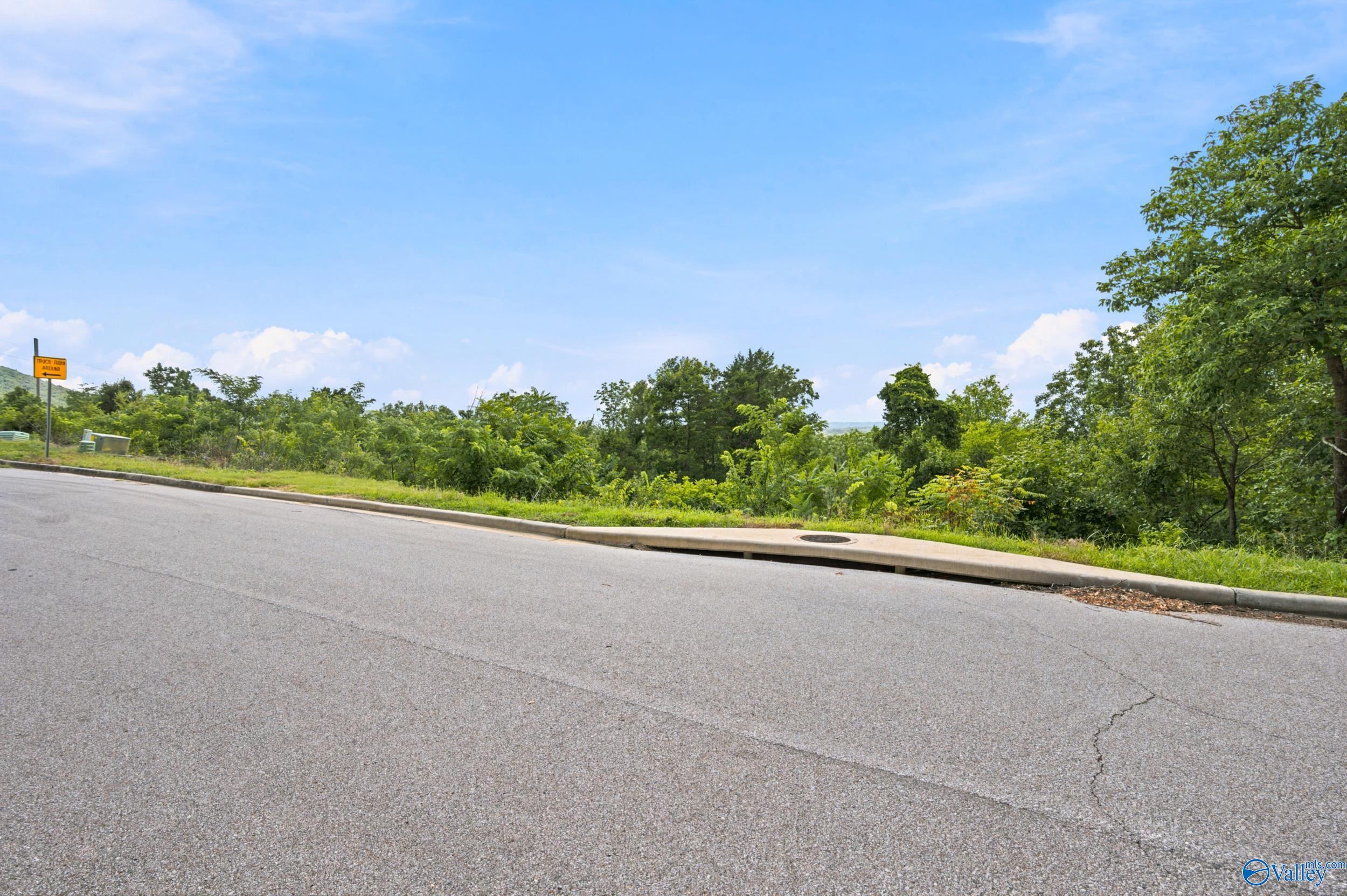 16012 Greentree Trail SE