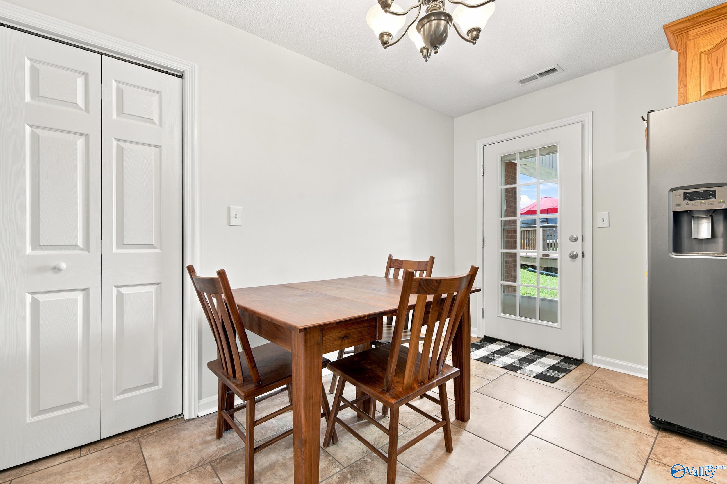 18045 Belmont Circle