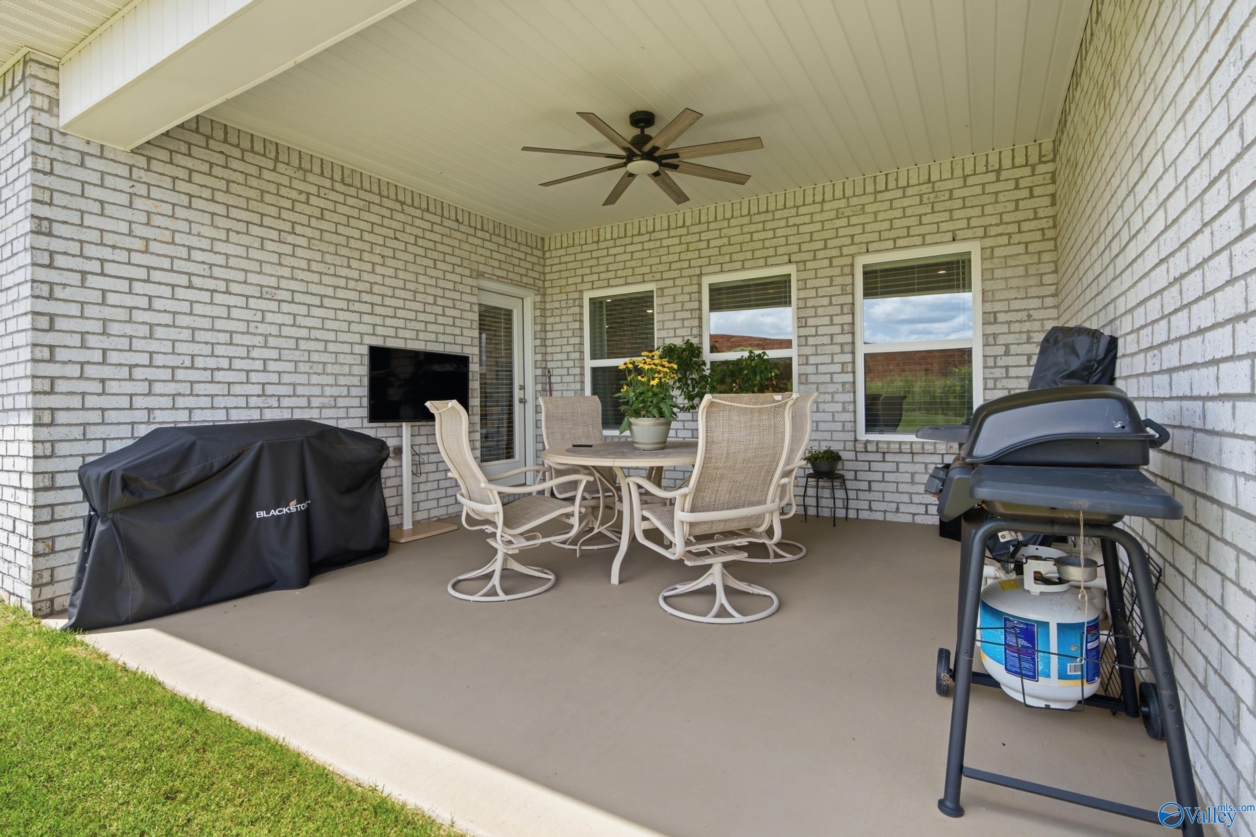 296 Wraywood Road