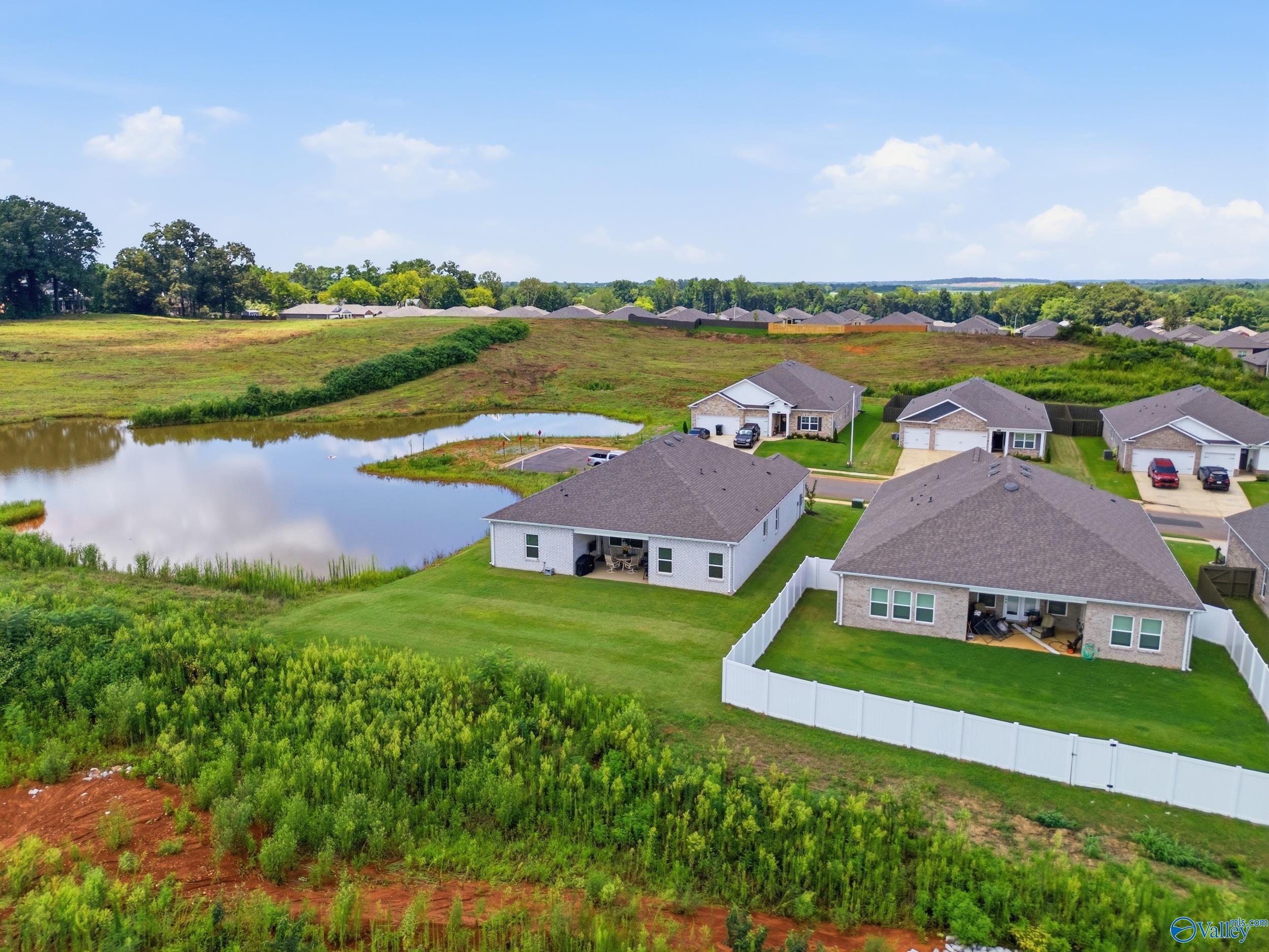 296 Wraywood Road