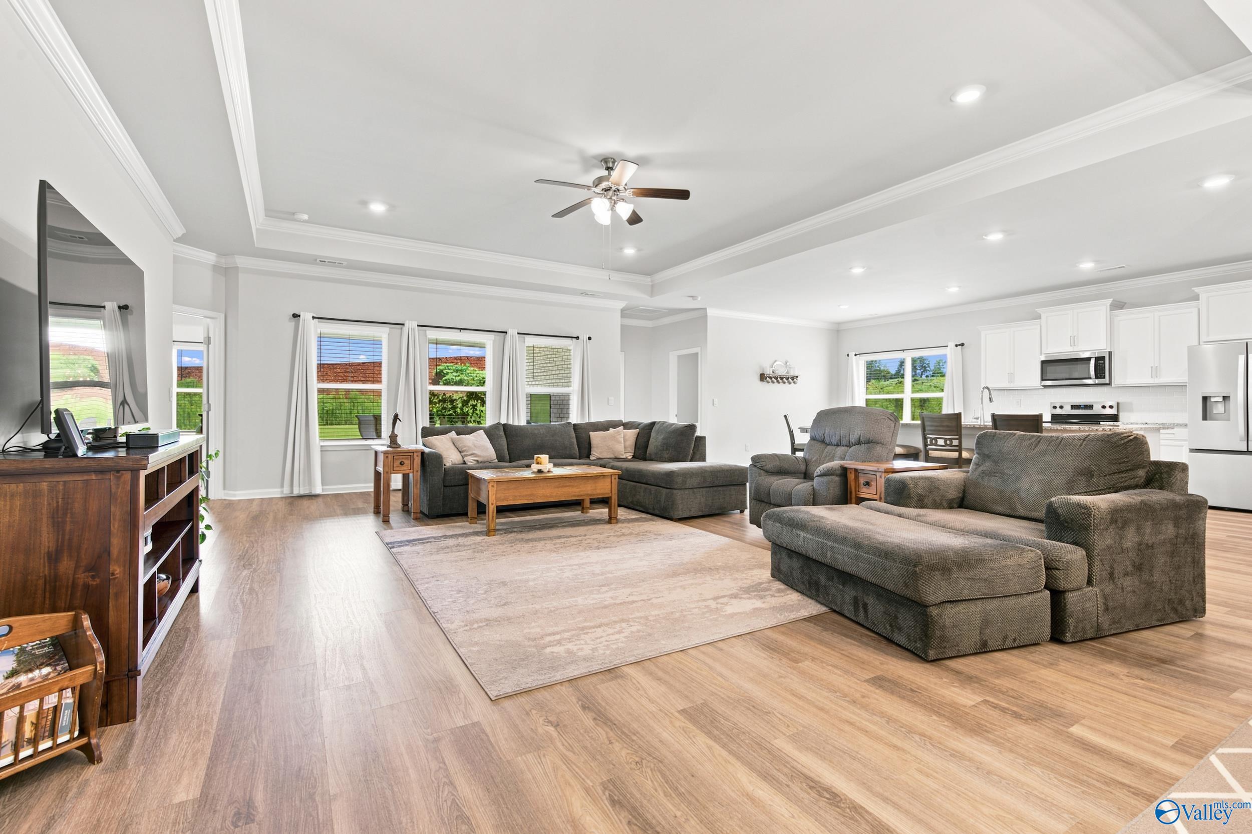 296 Wraywood Road