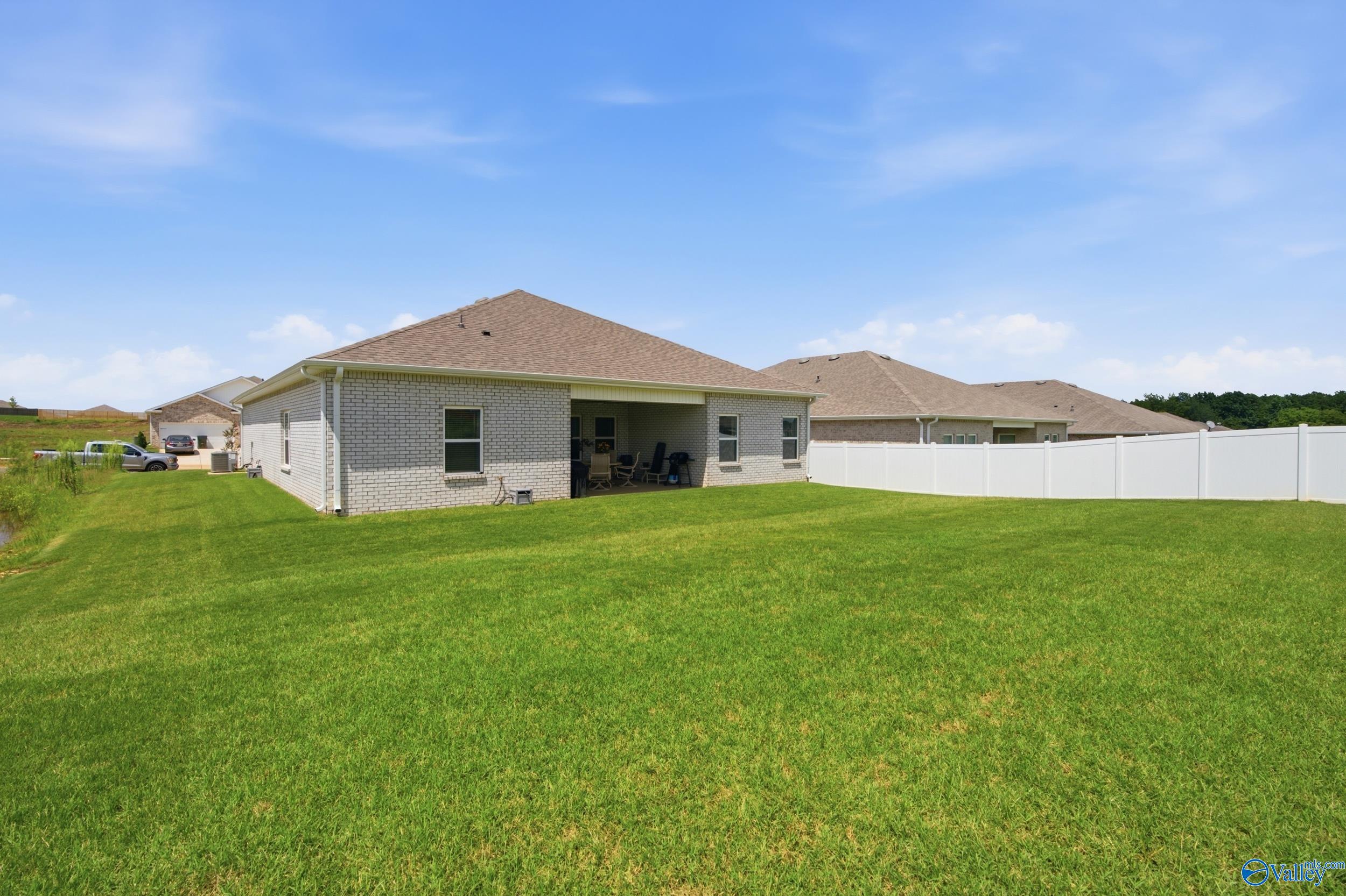 296 Wraywood Road