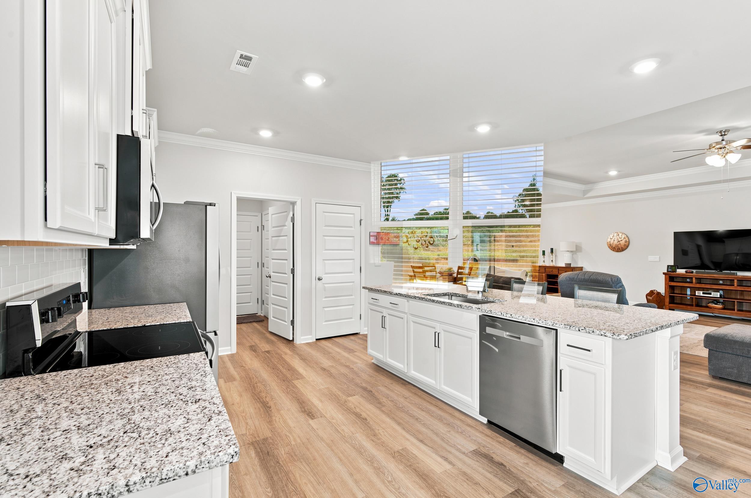 296 Wraywood Road