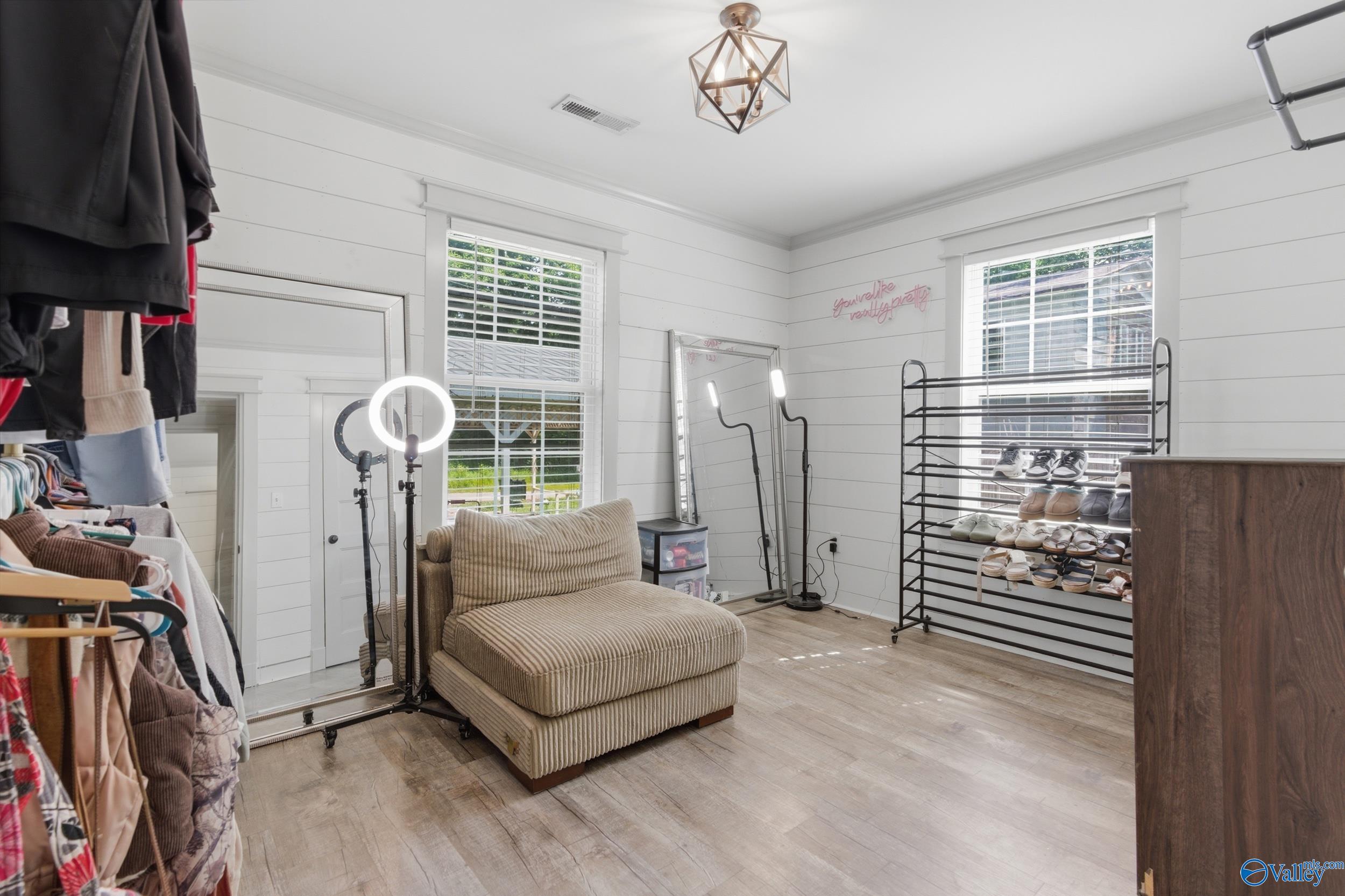 5592 Winchester Road