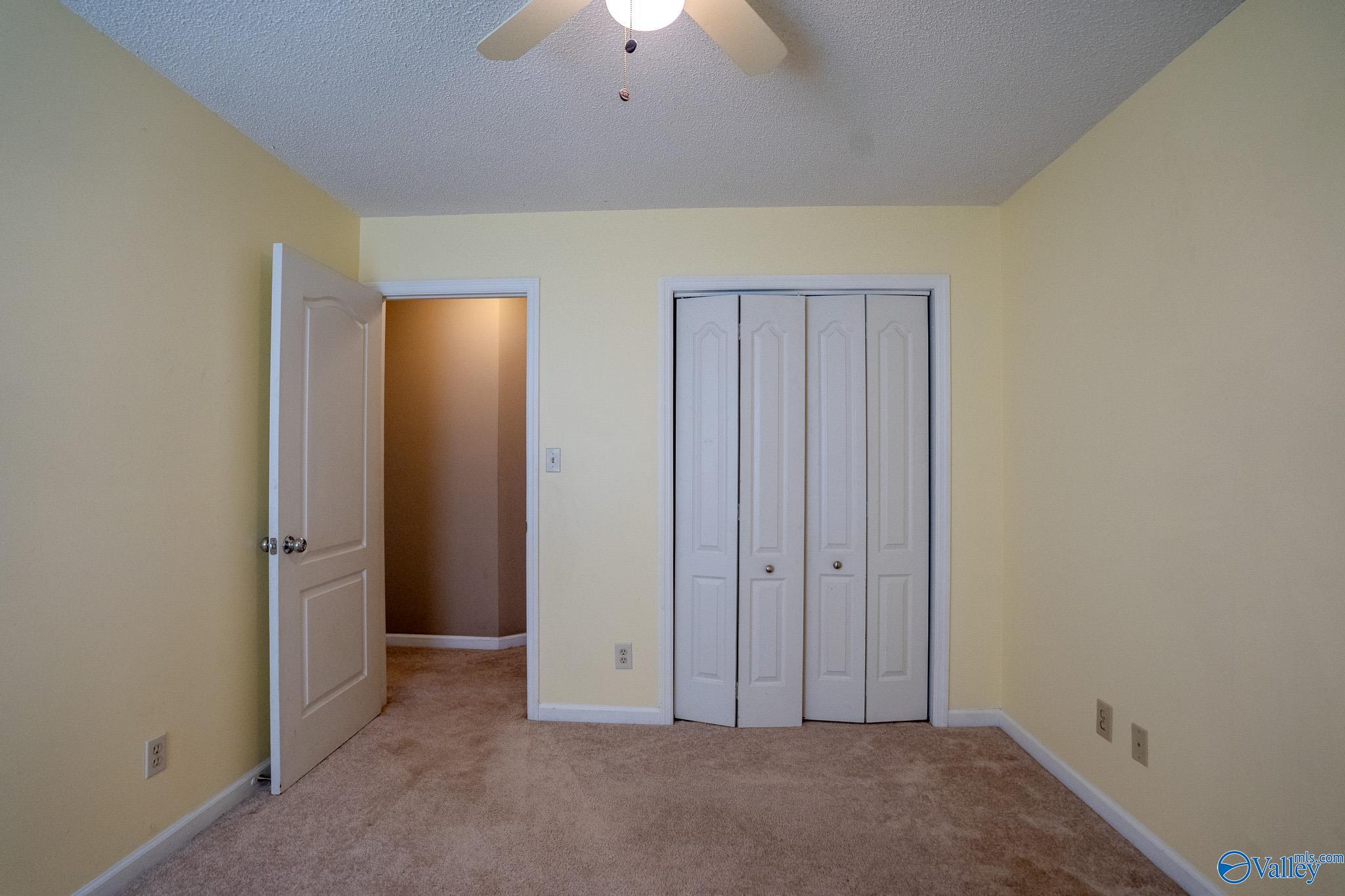 147 Hollington Drive NE