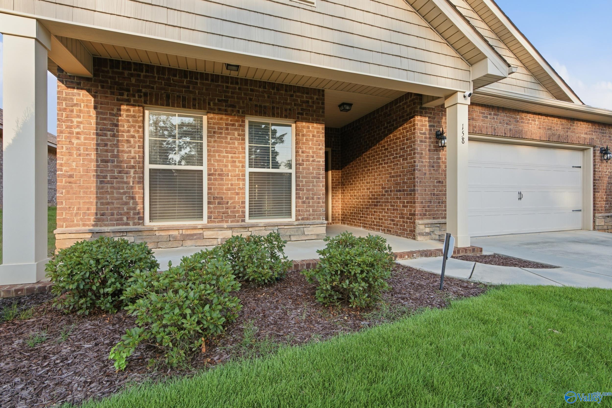 158 Grey Fawn Trail NW