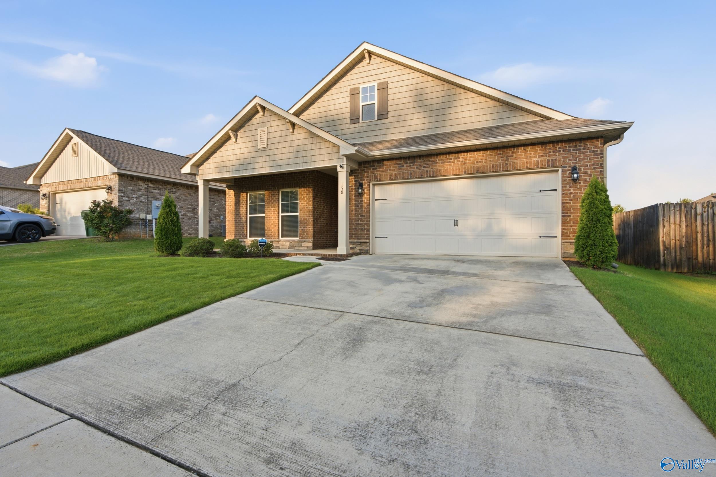 158 Grey Fawn Trail NW