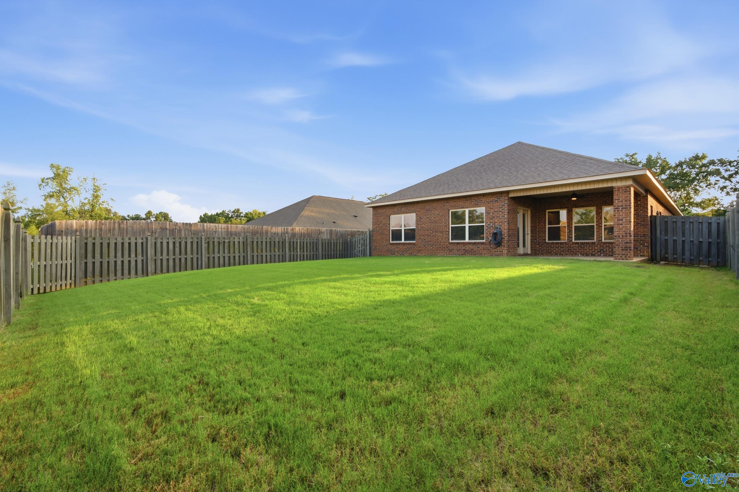 158 Grey Fawn Trail NW