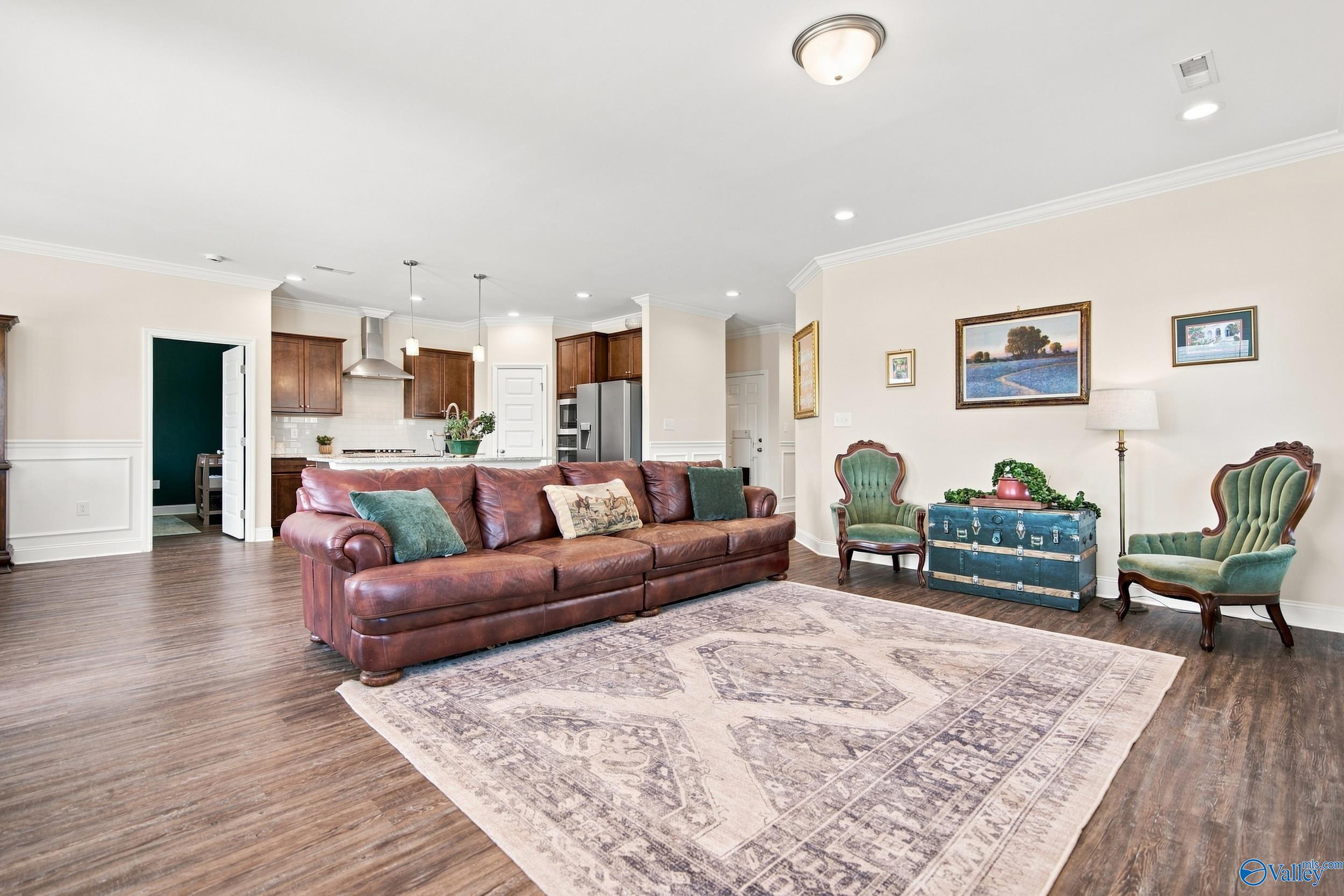211 Goldie Court