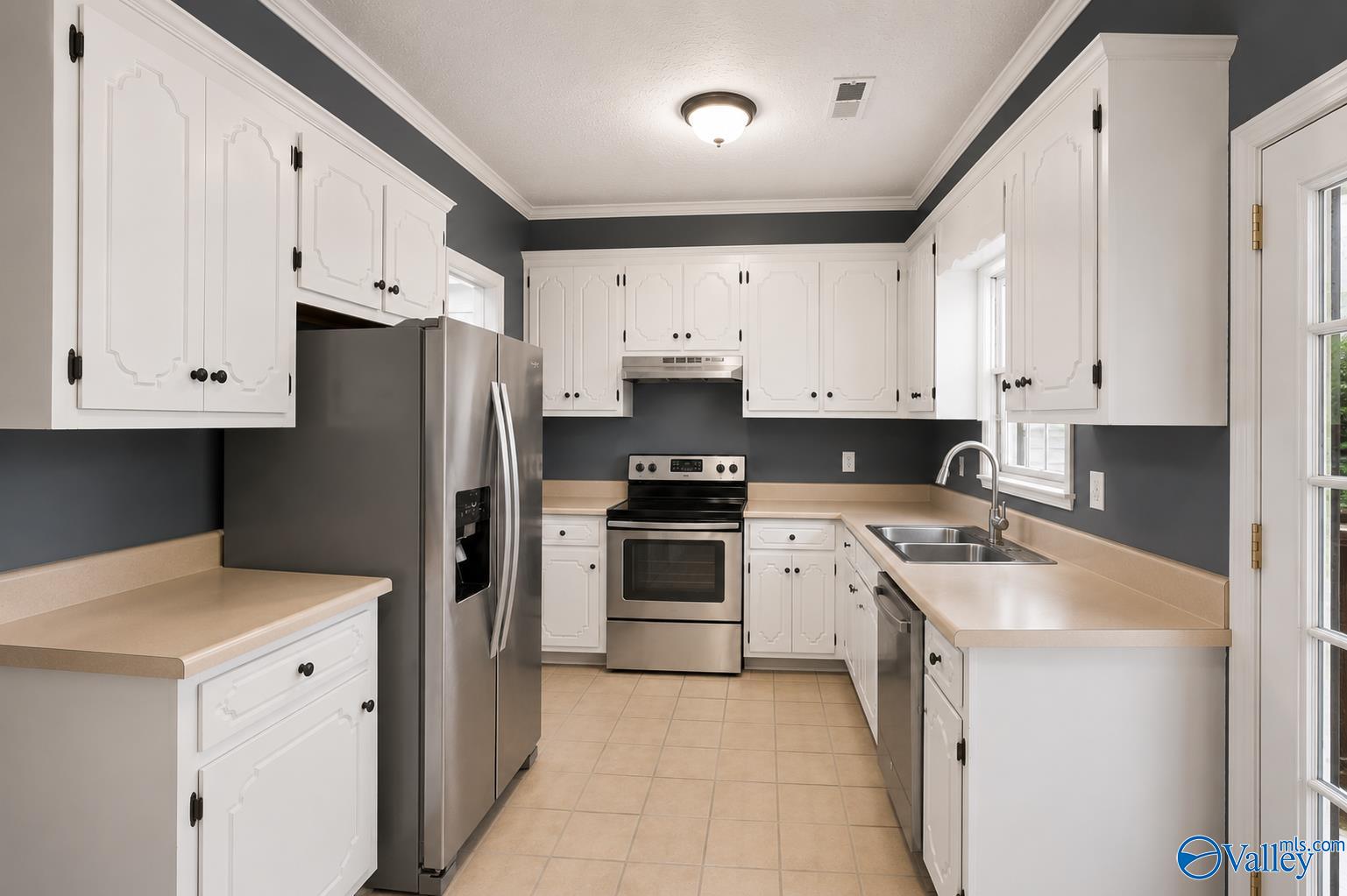 1217 Elm Street W