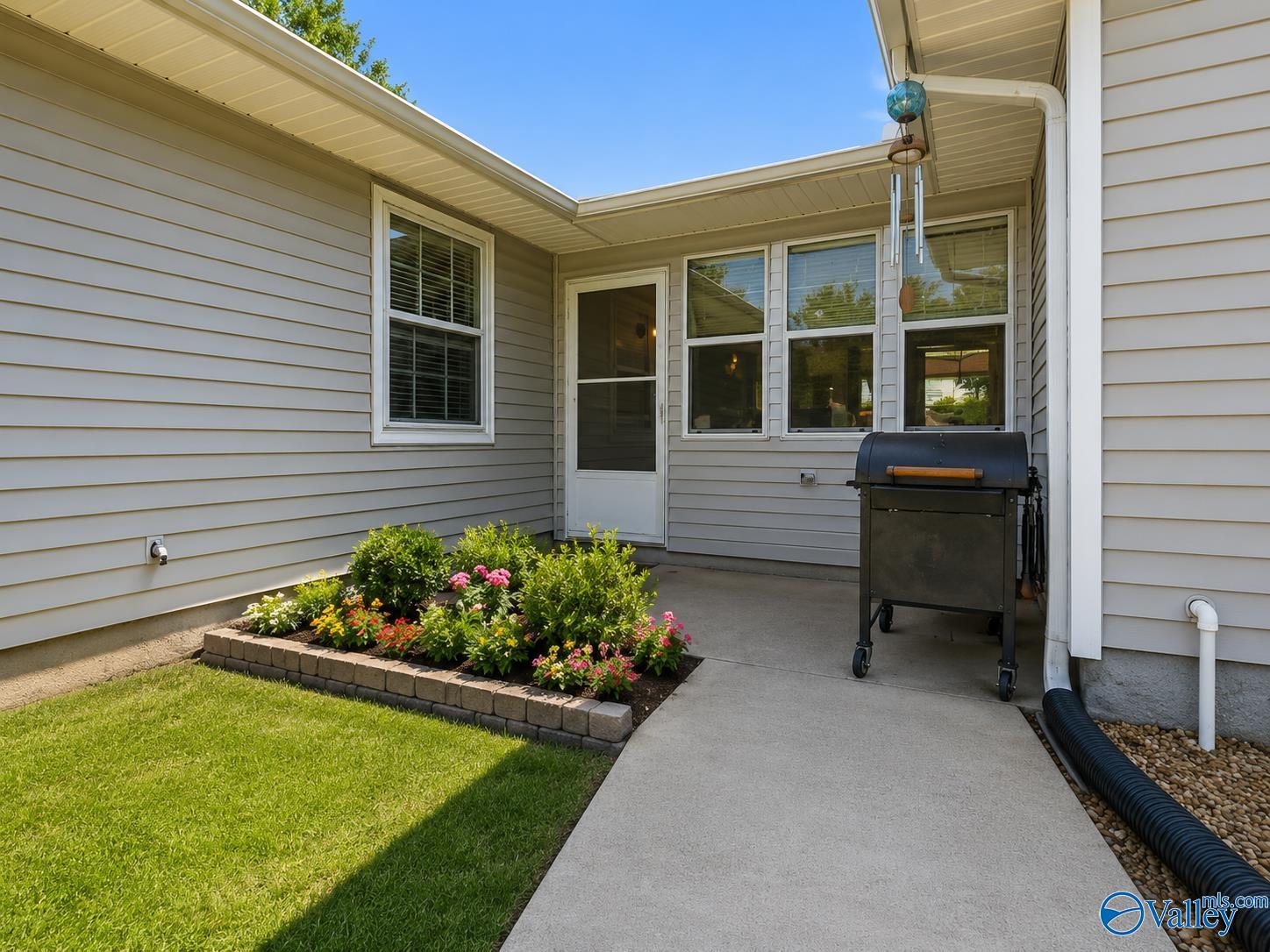 1217 Elm Street W