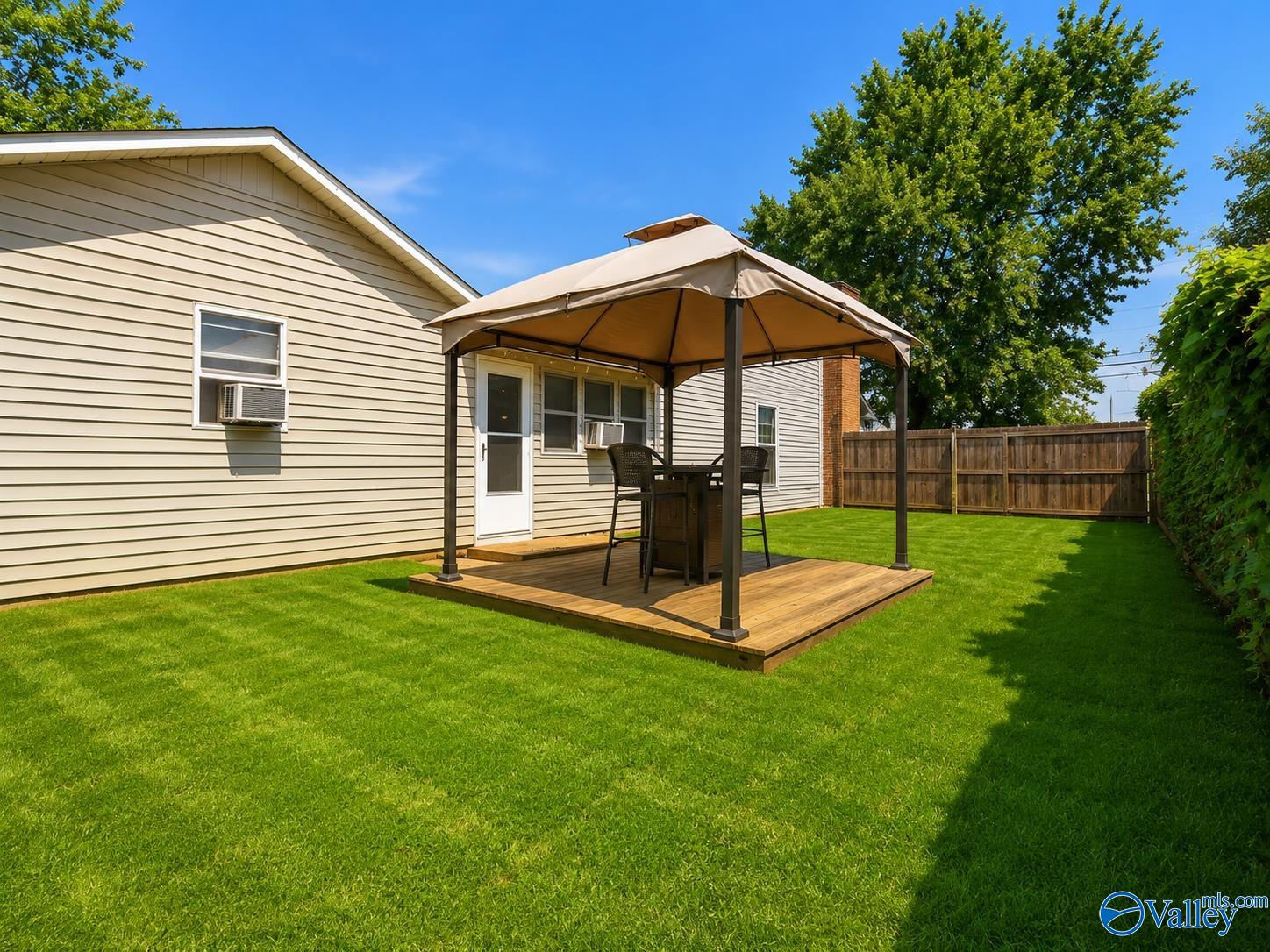 1217 Elm Street W