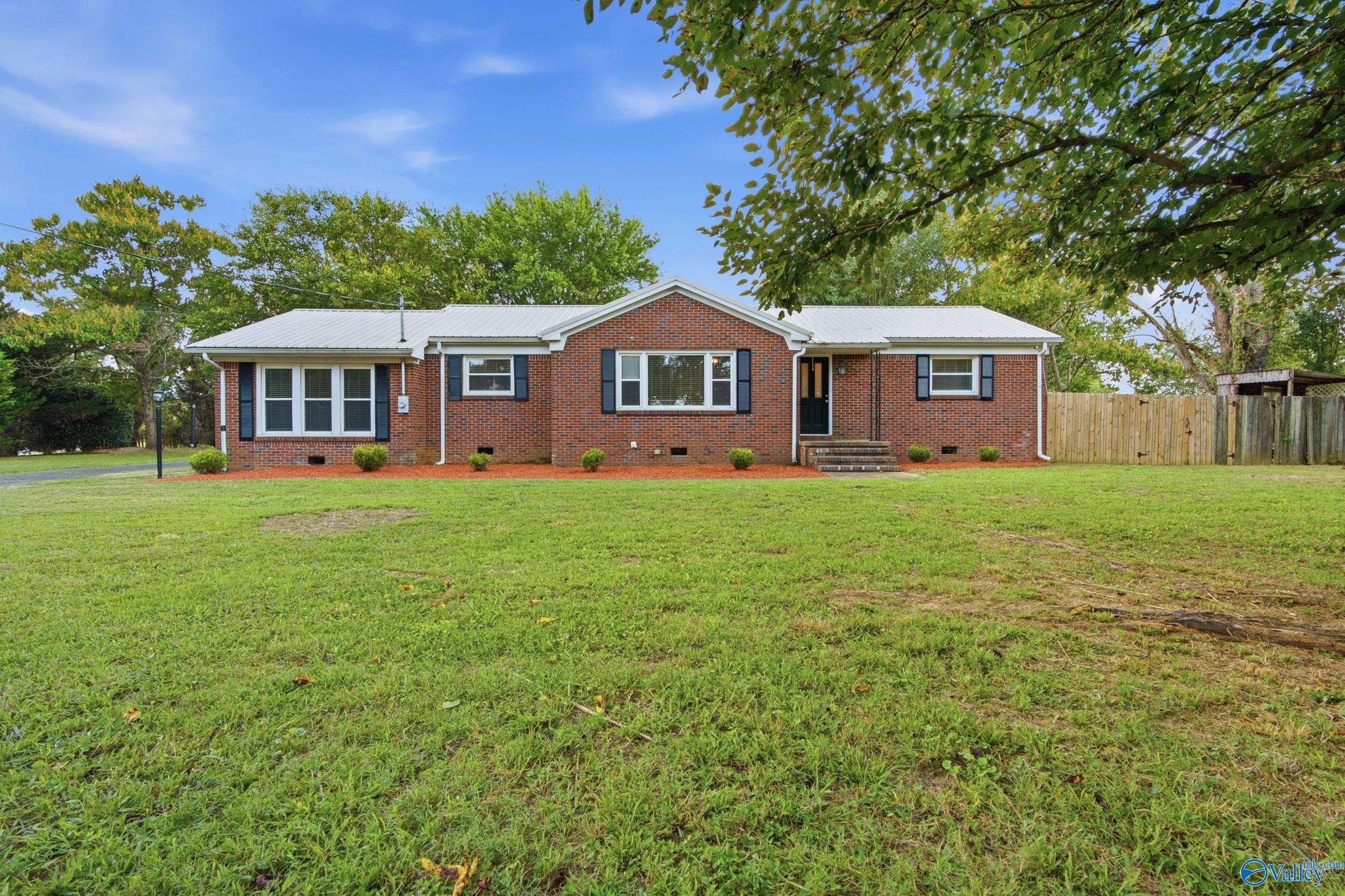 808 Rolan Gooch Road
