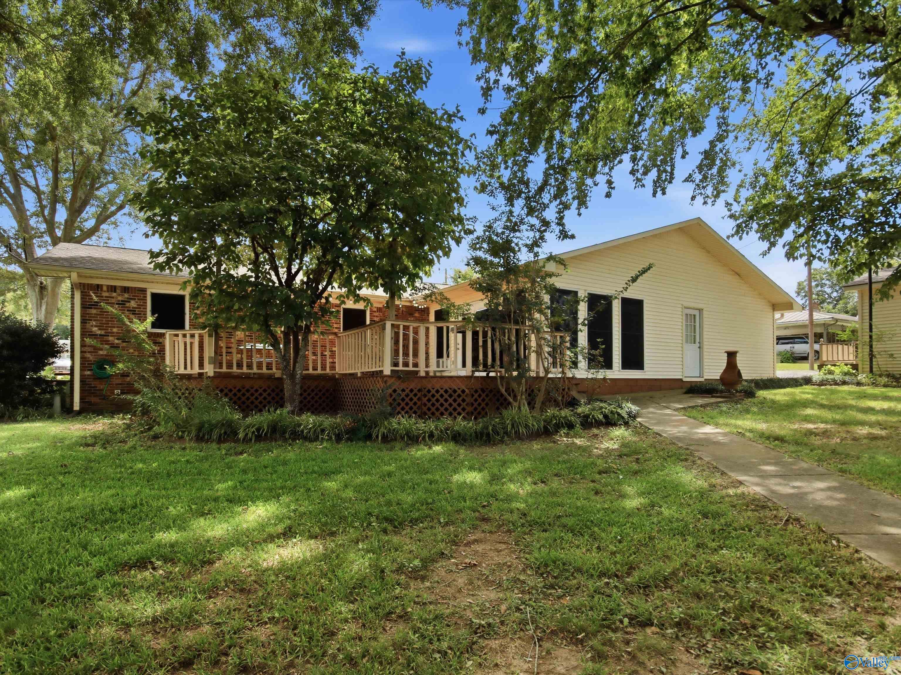 21575 Nelson Road