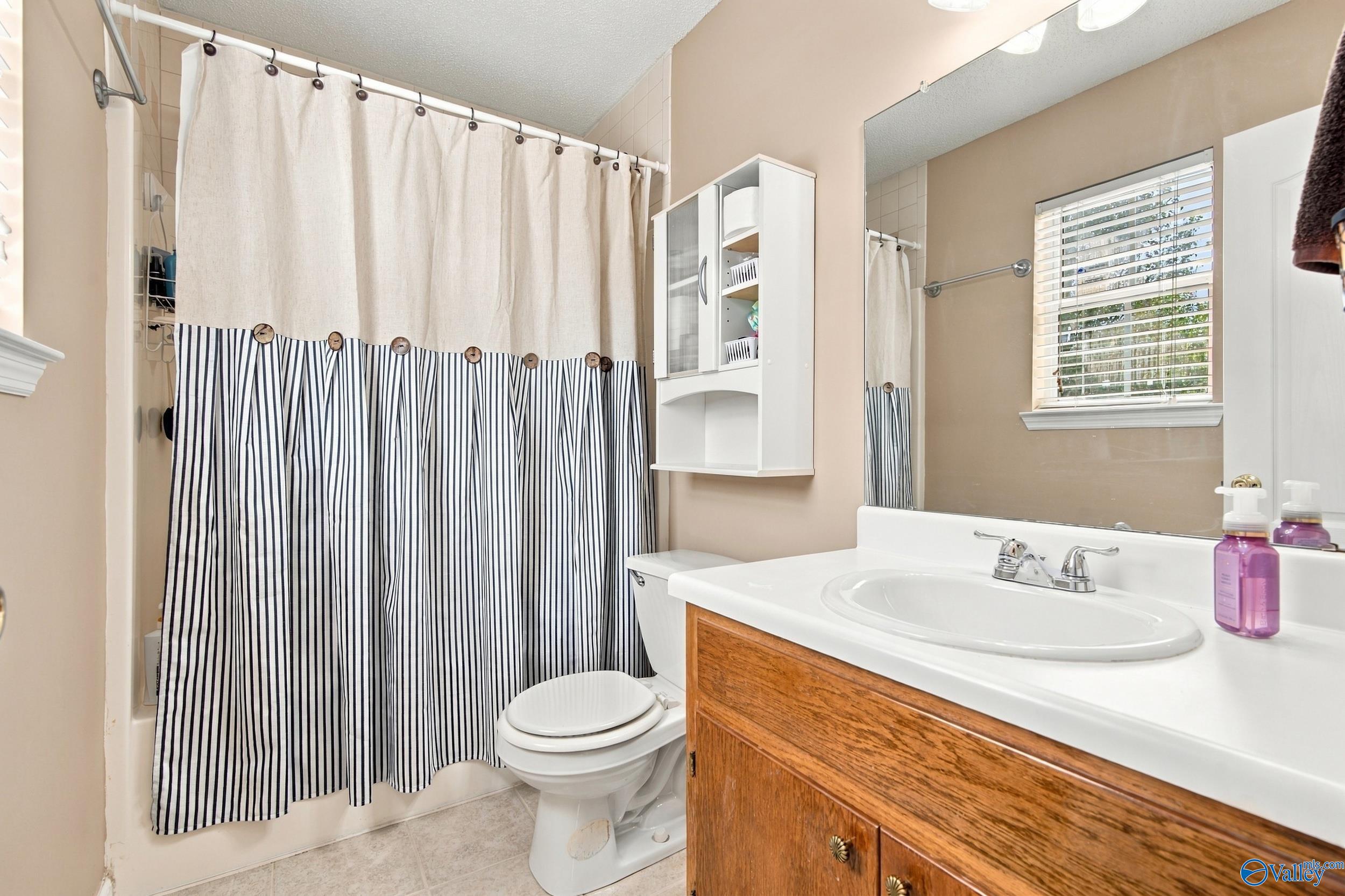 105 Thornhedge Trail