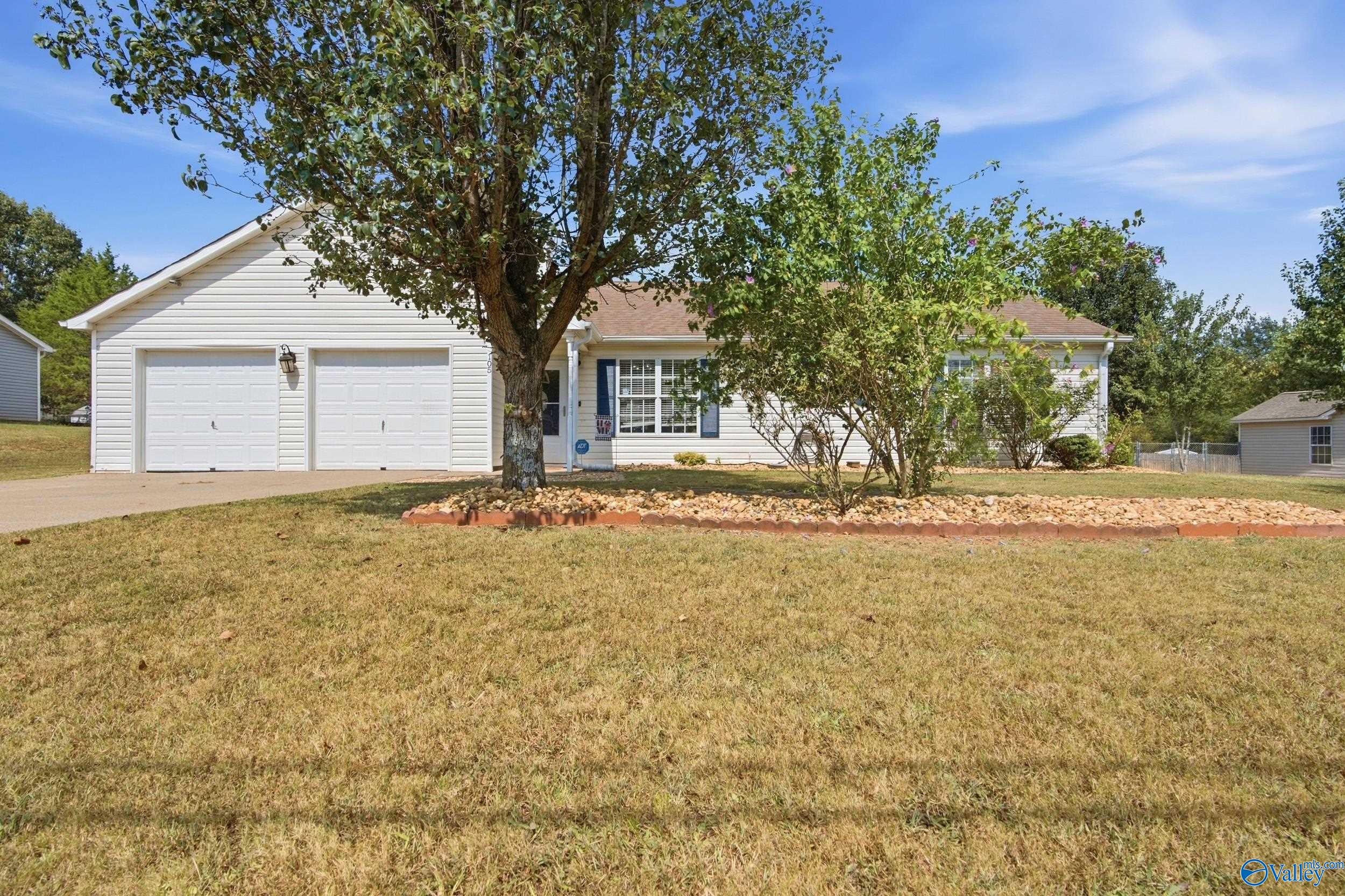 105 Thornhedge Trail