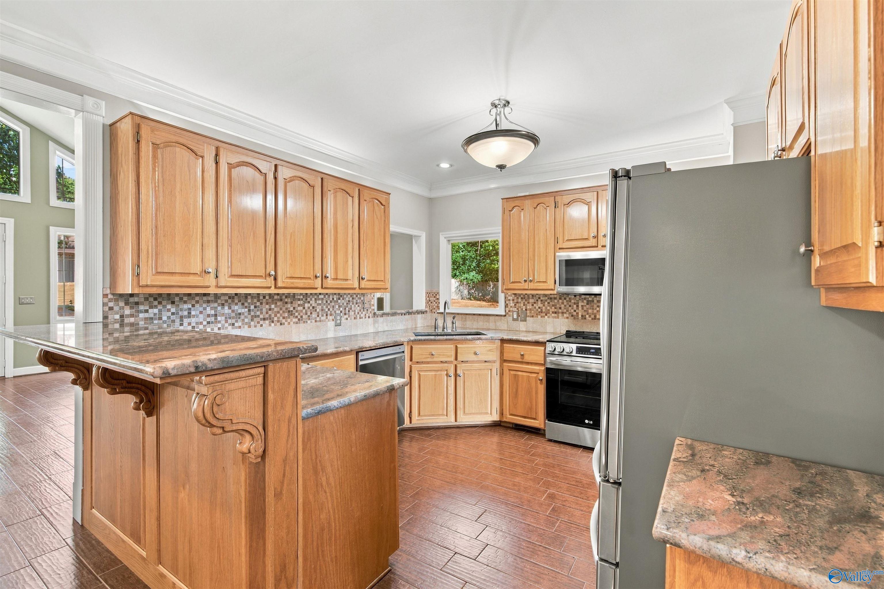 134 Windingham Drive NW