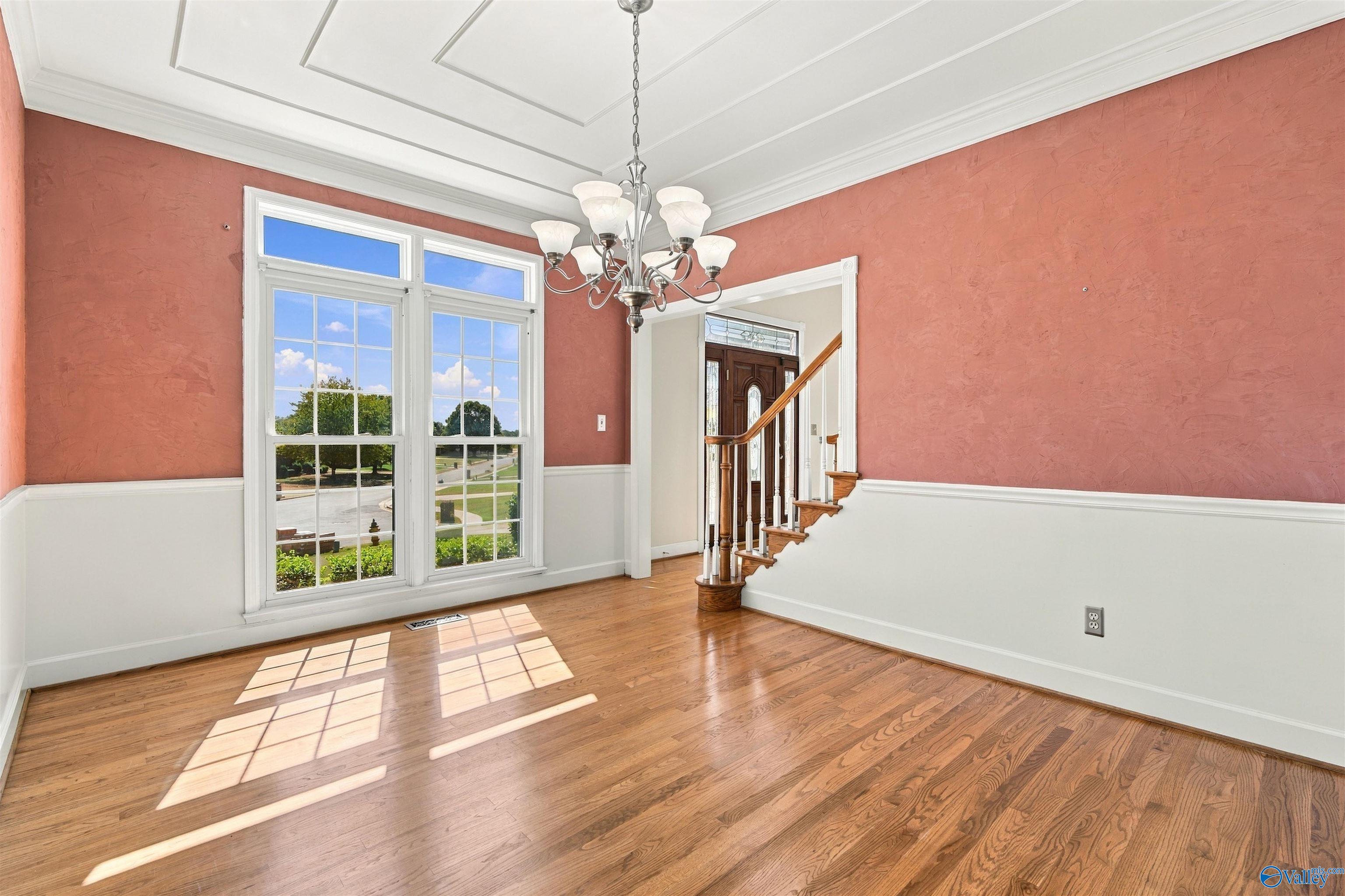 134 Windingham Drive NW