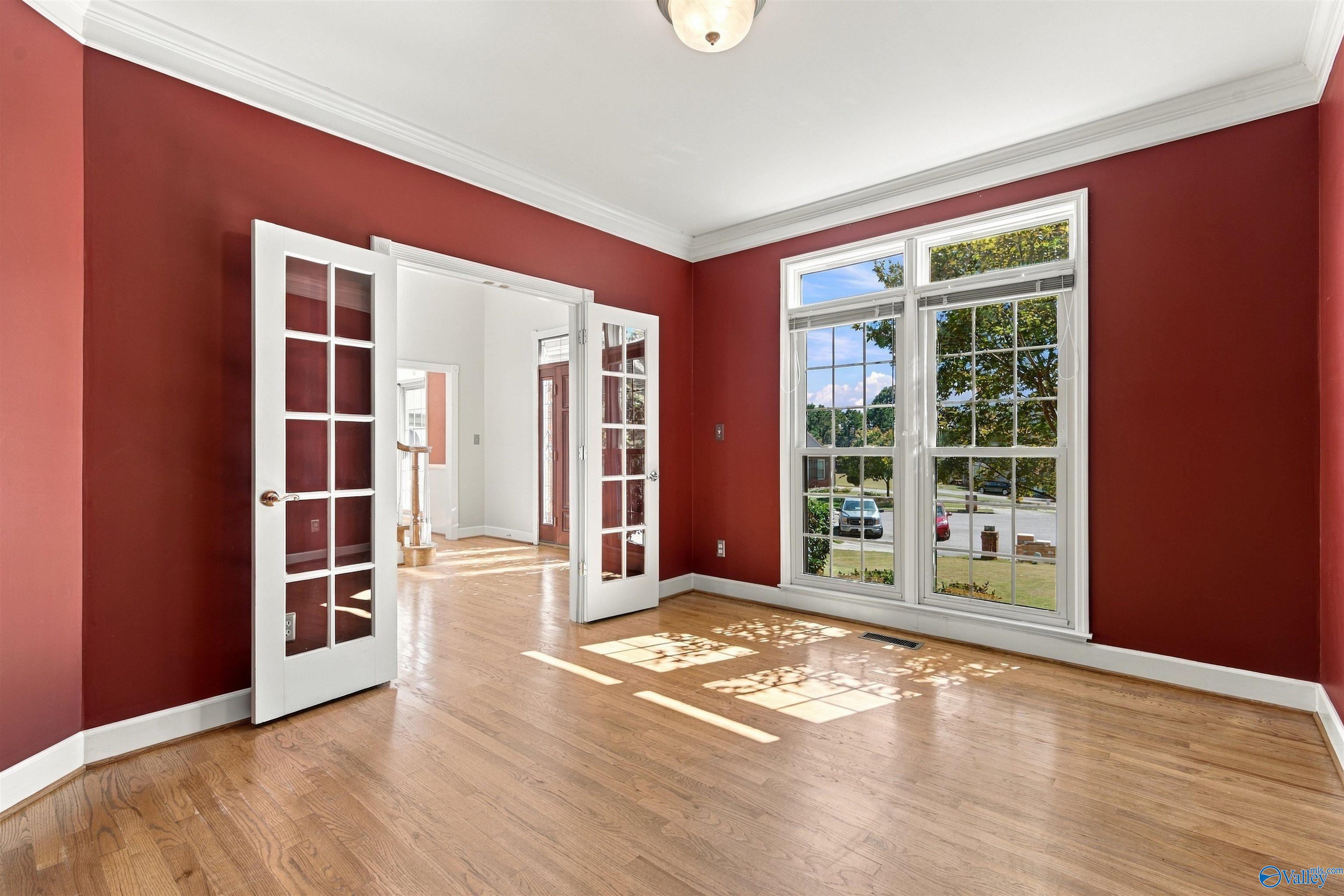 134 Windingham Drive NW