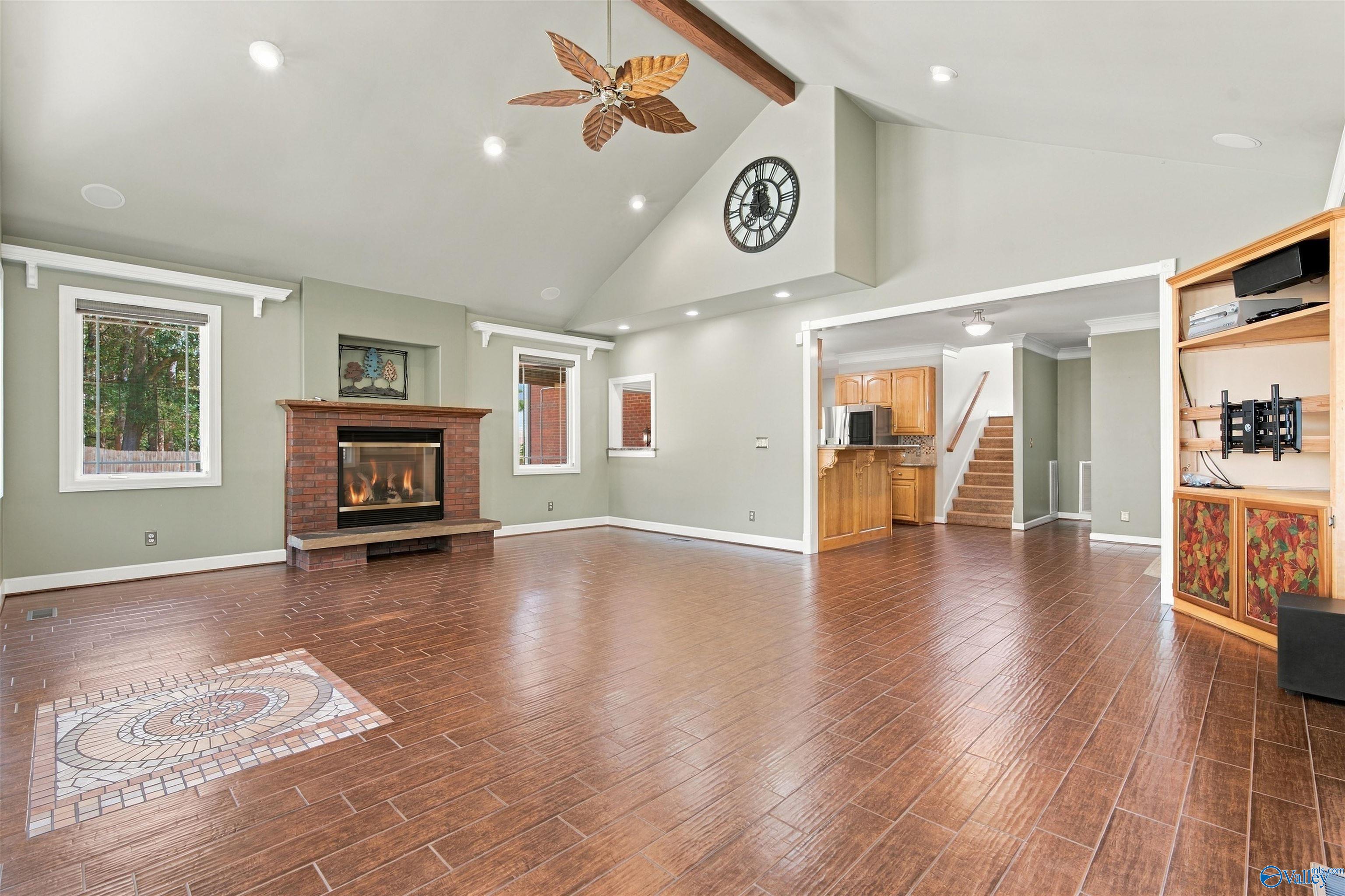 134 Windingham Drive NW