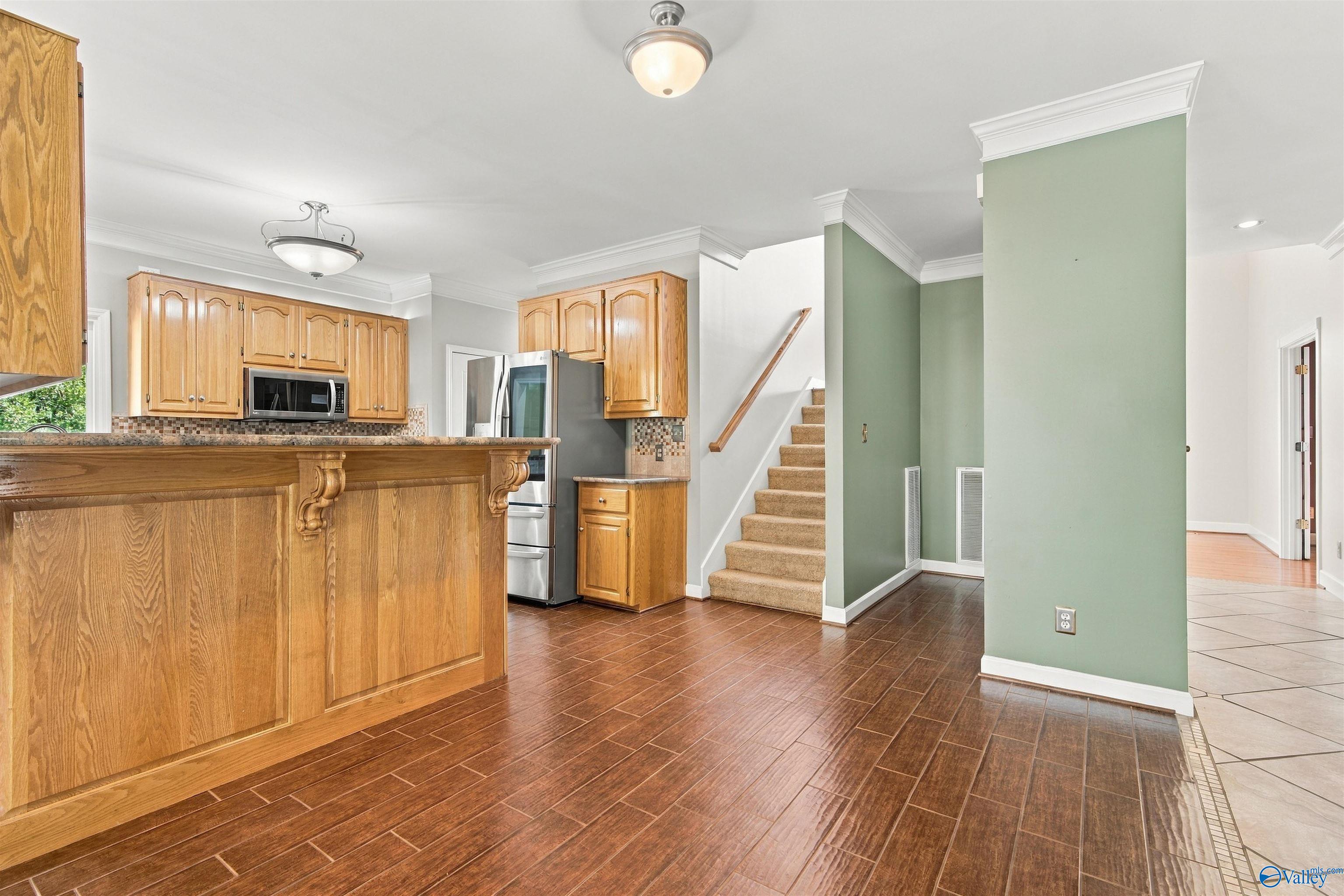134 Windingham Drive NW