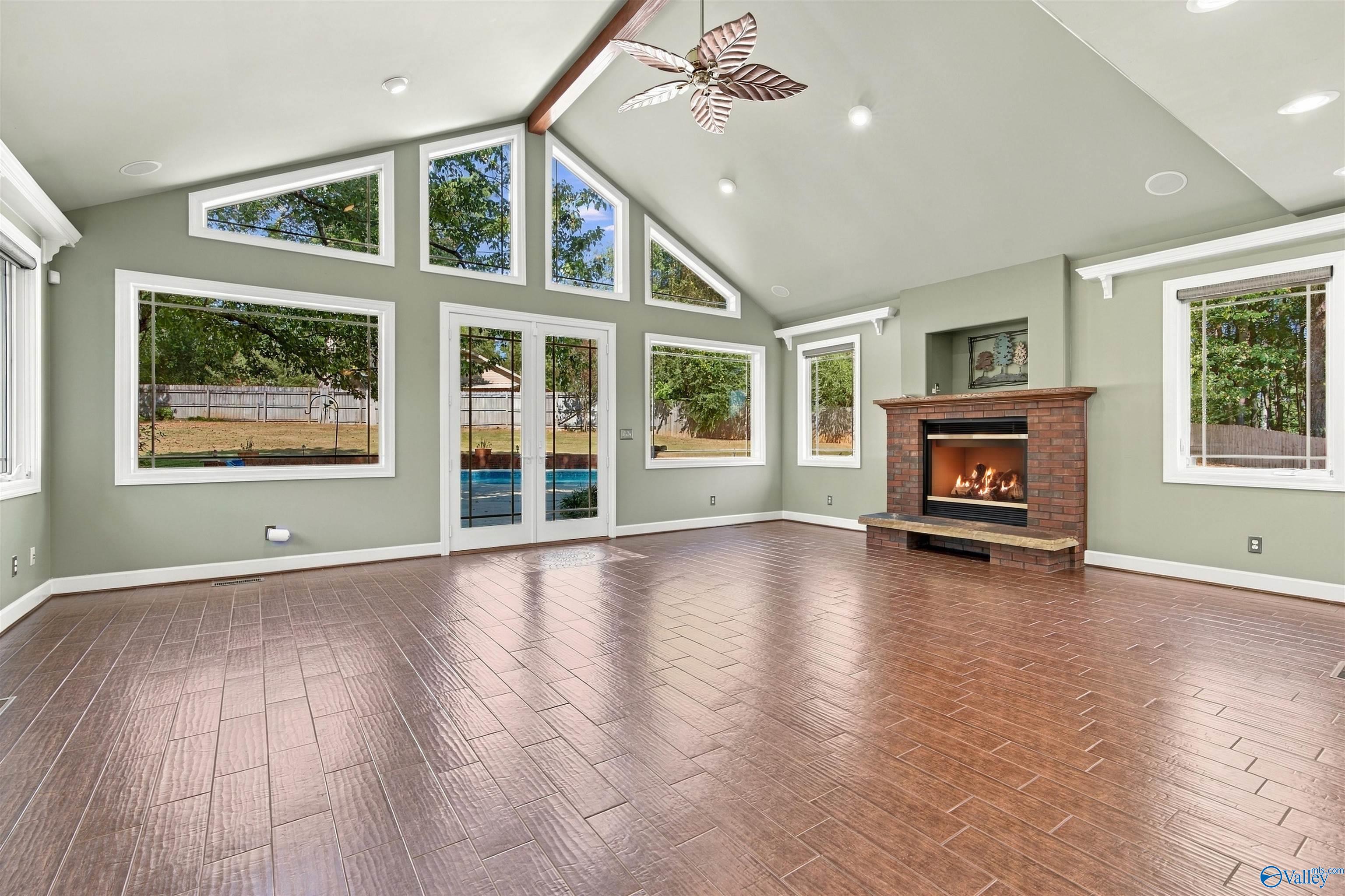 134 Windingham Drive NW