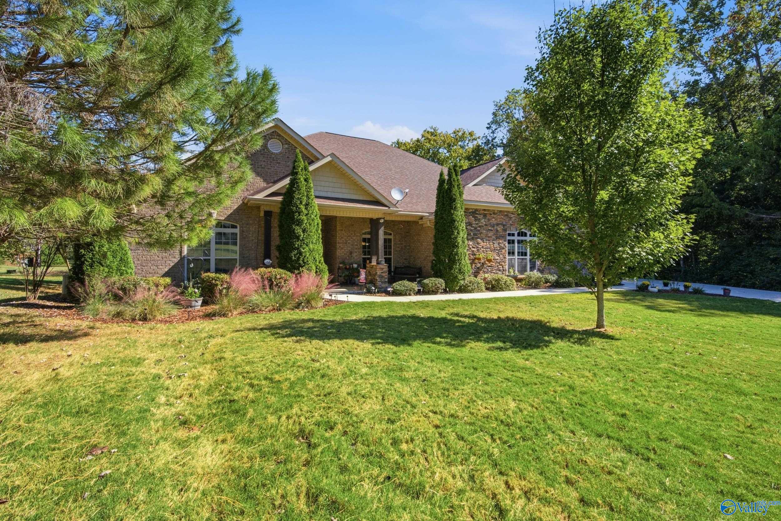 107 Tall Grass Circle