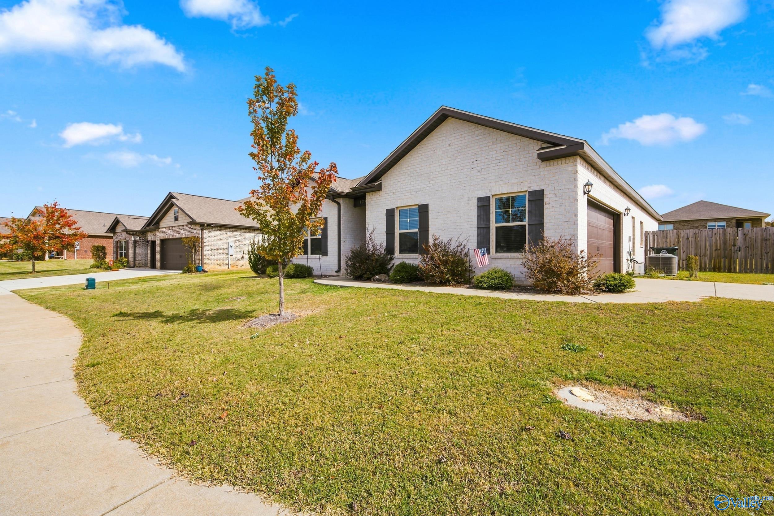 13928 Lannister Lane