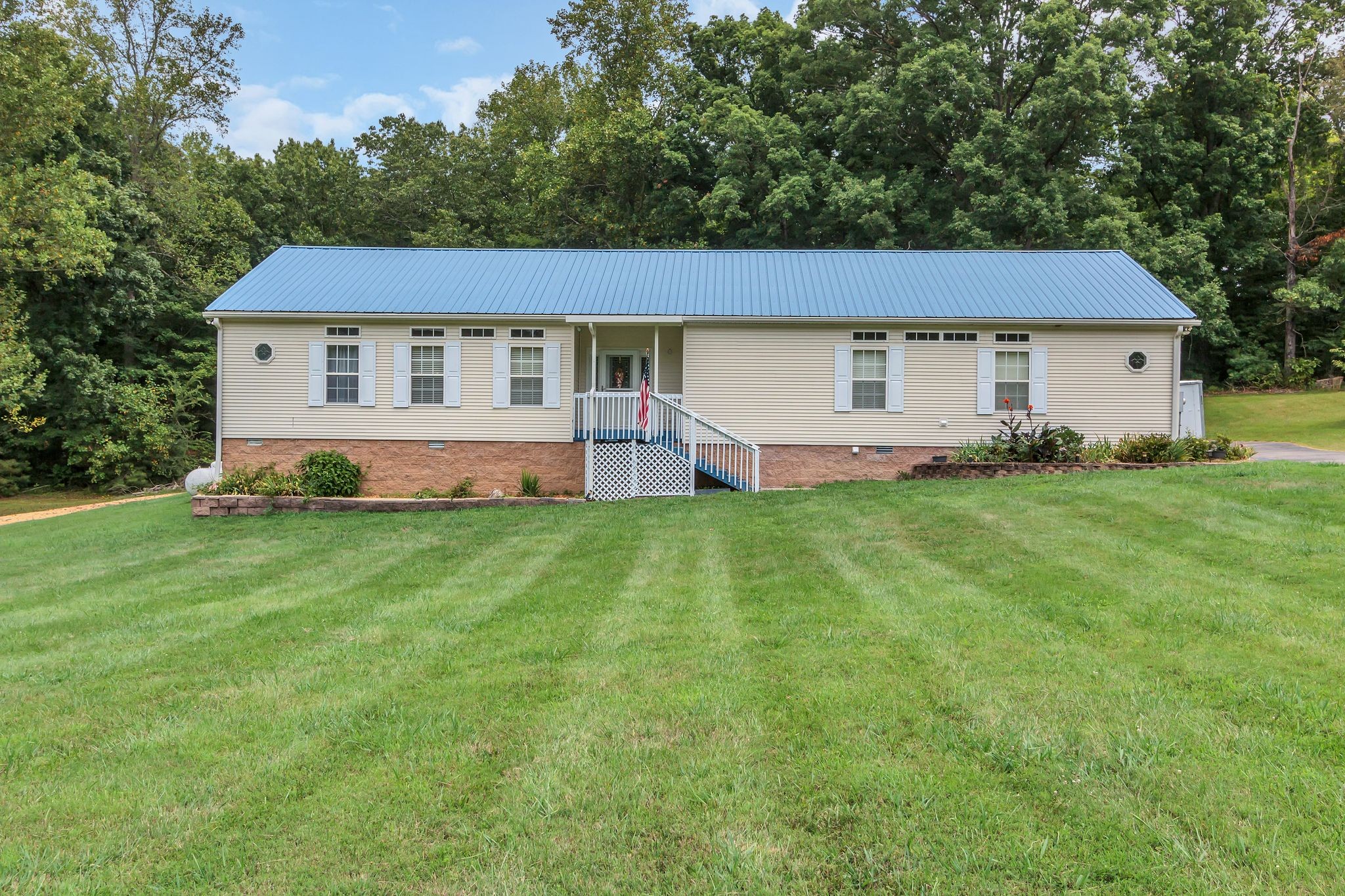 4595 Chestnut Ridge Rd