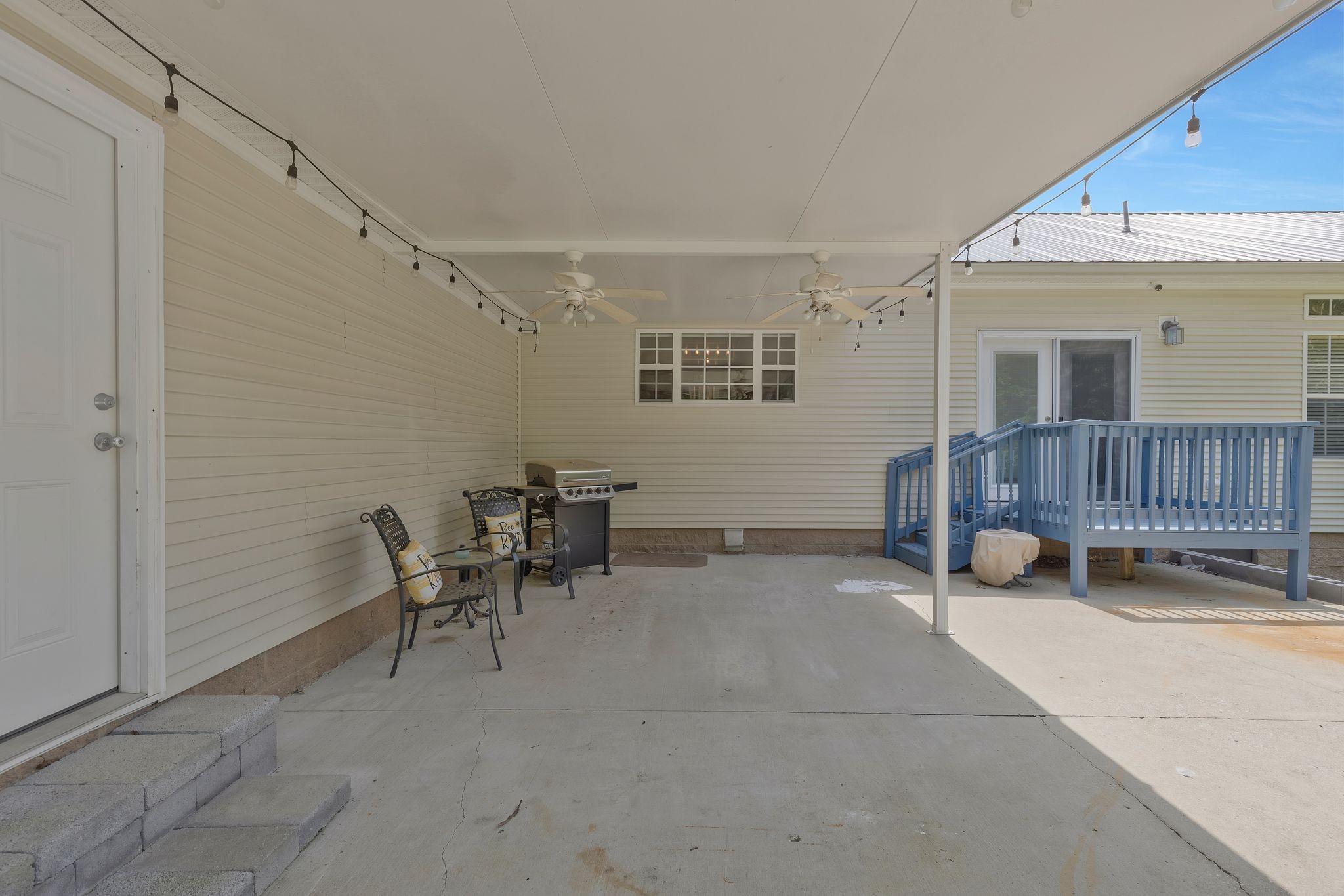 4595 Chestnut Ridge Rd