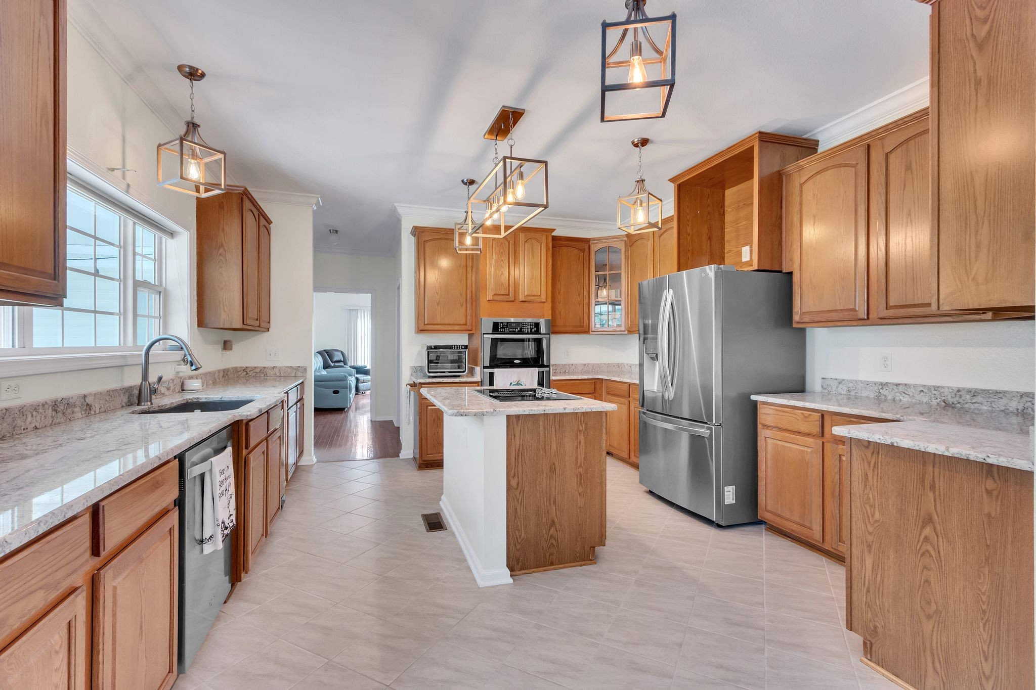 4595 Chestnut Ridge Rd