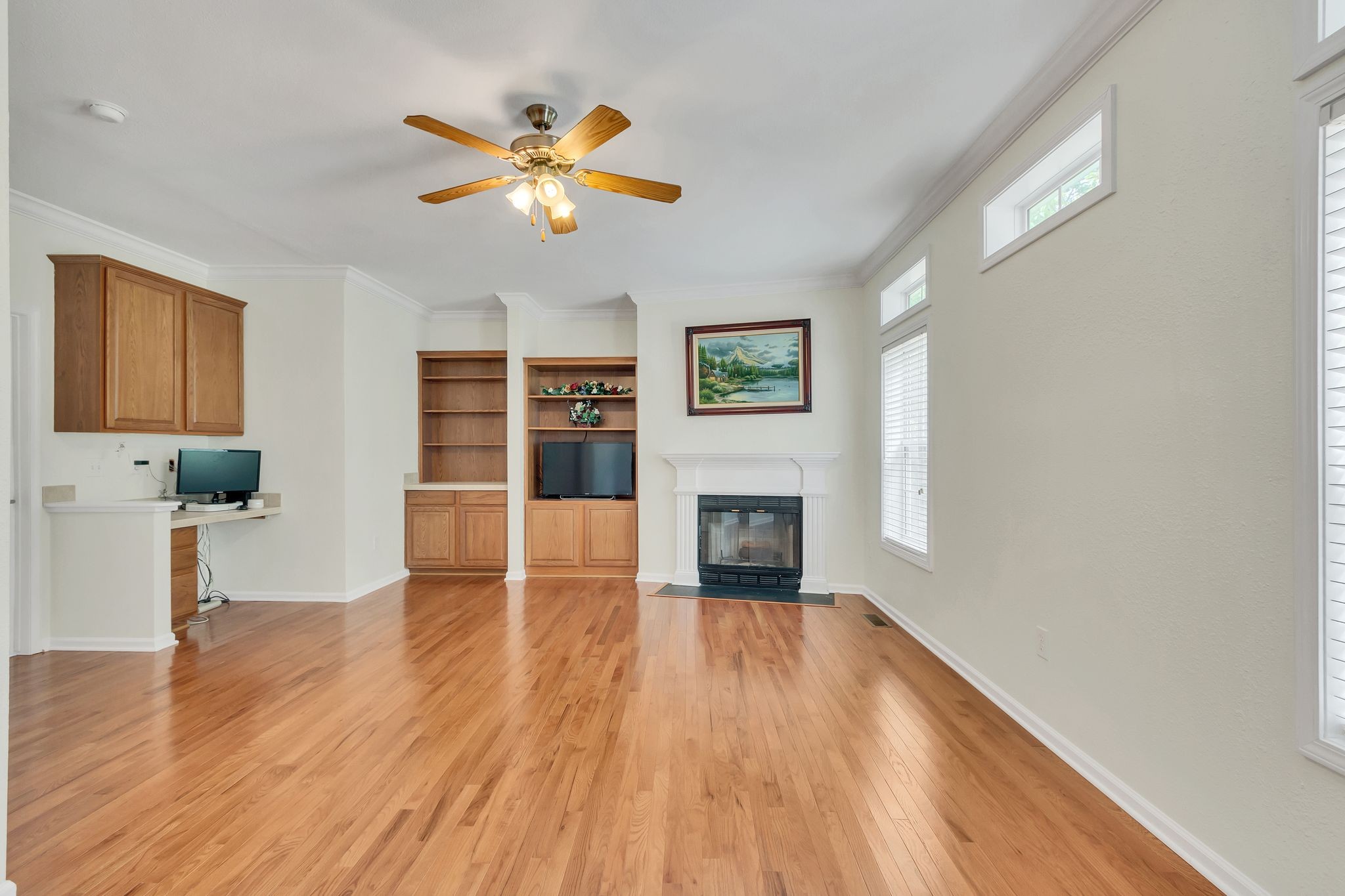 4595 Chestnut Ridge Rd