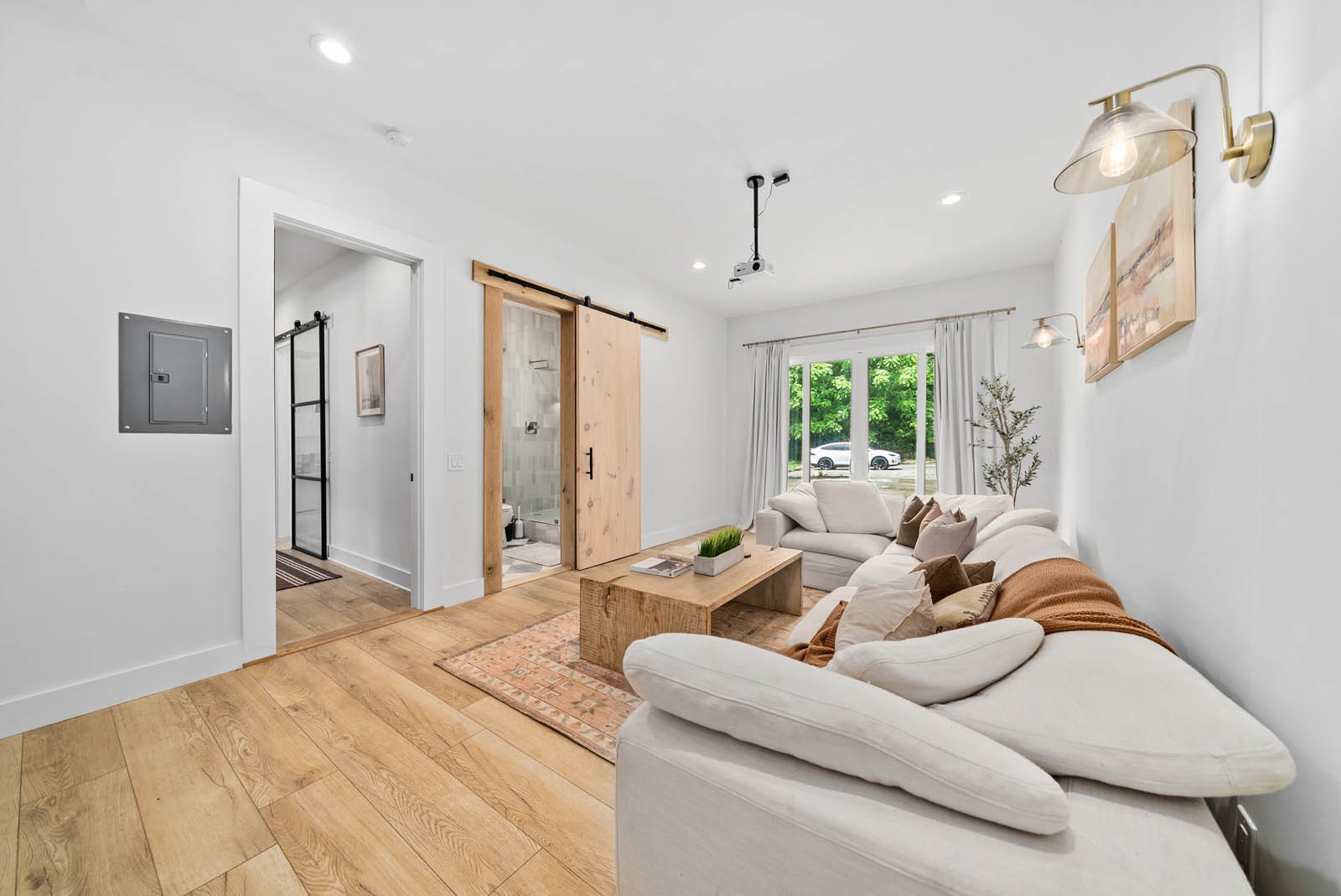 1240 John Windrow Rd