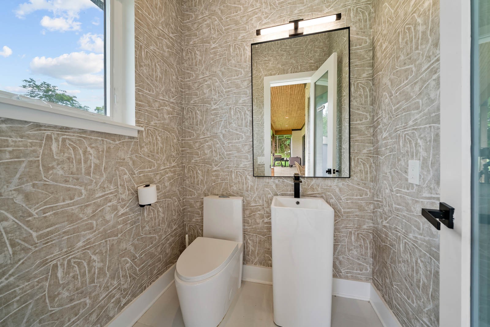 1240 John Windrow Rd