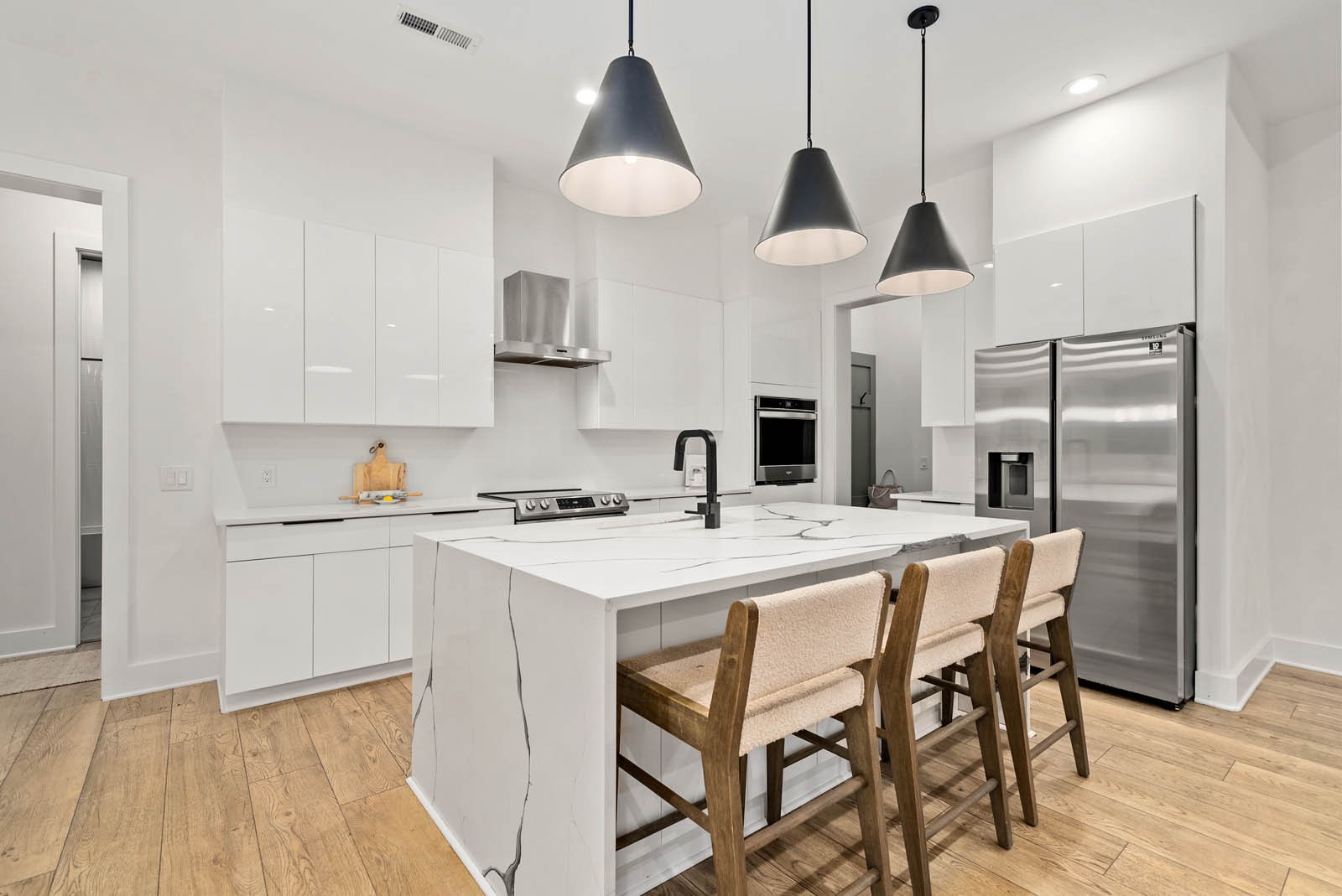 1240 John Windrow Rd