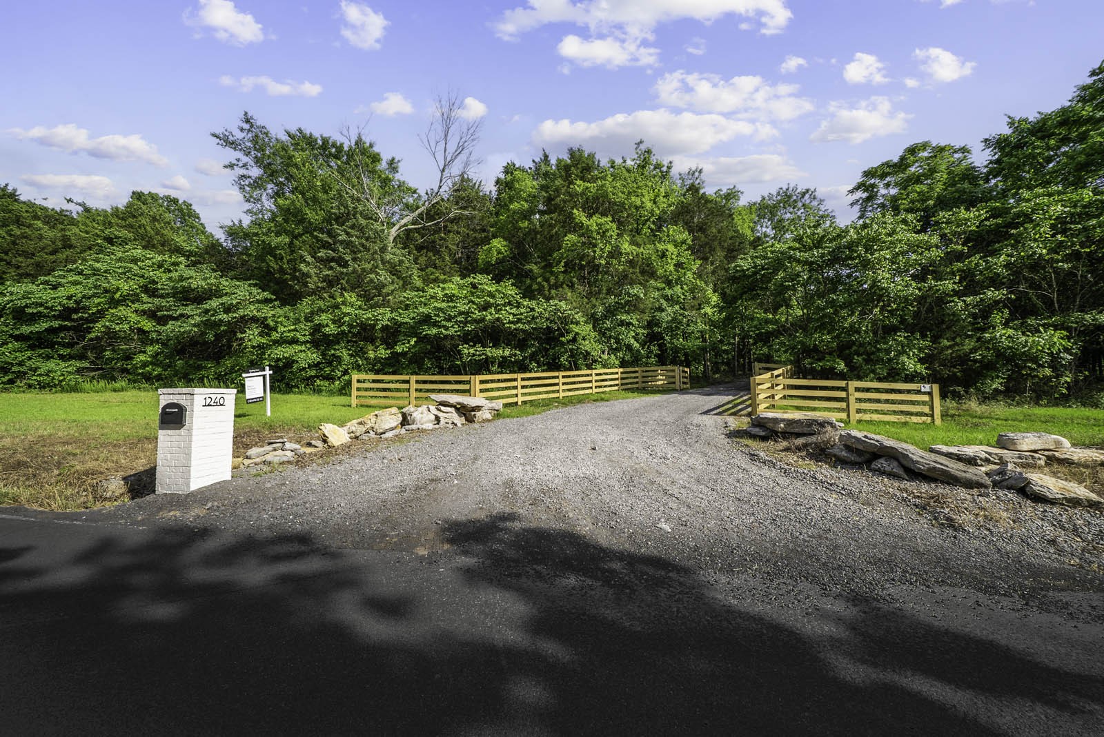 1240 John Windrow Rd