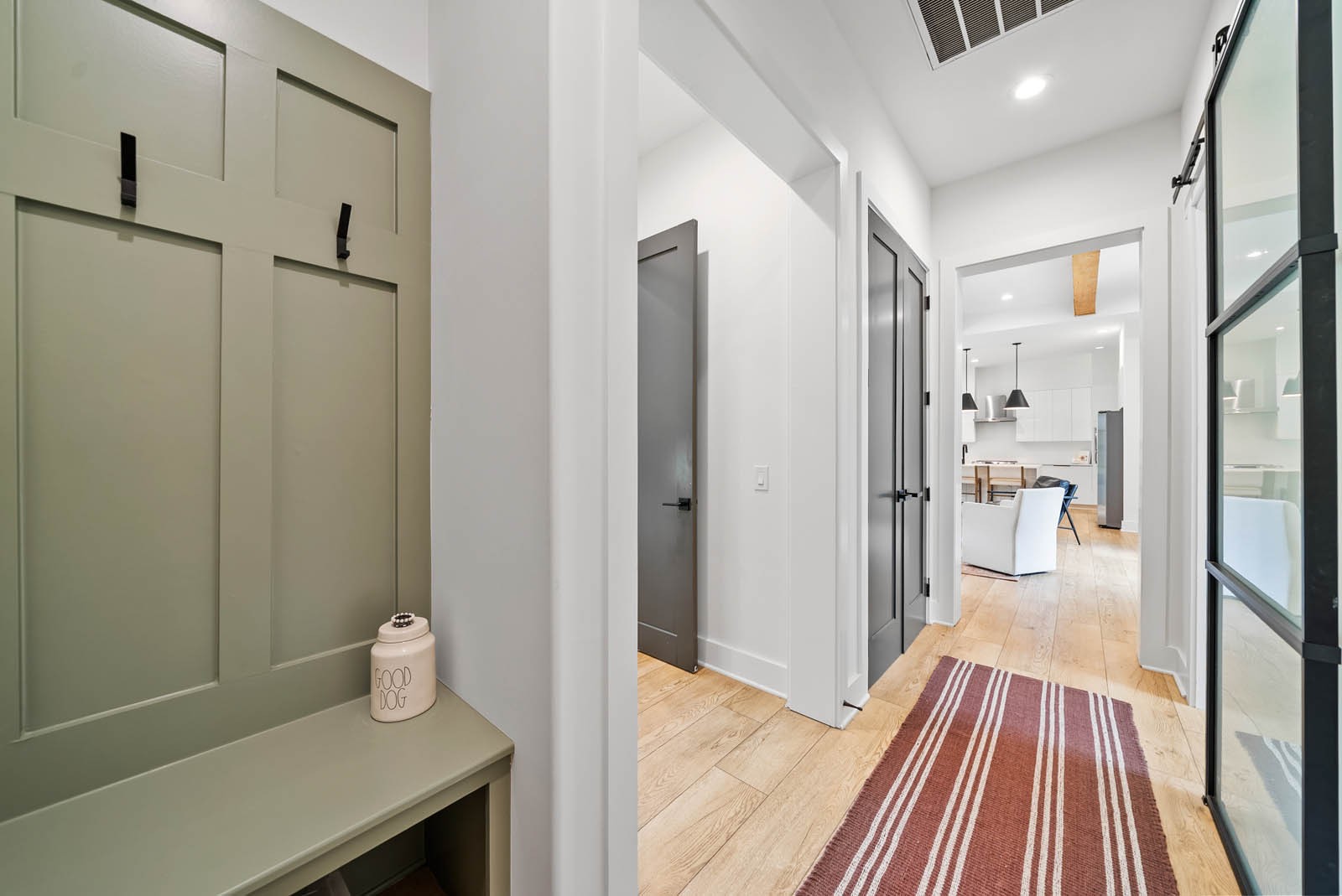 1240 John Windrow Rd