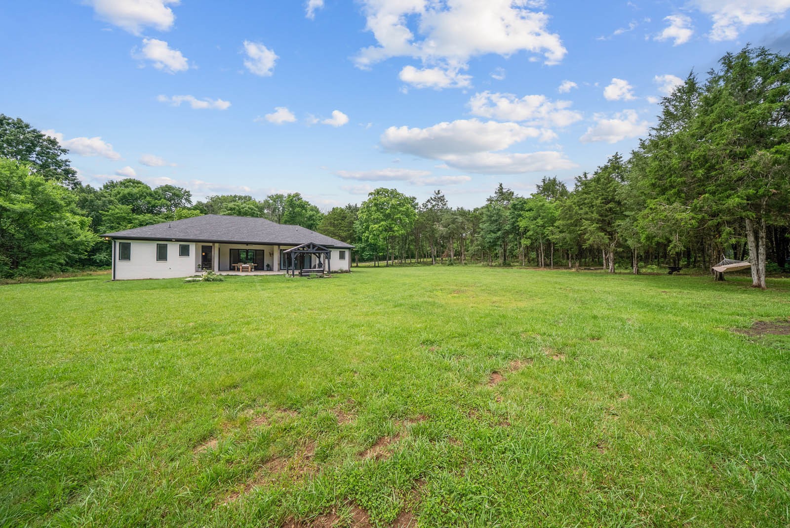 1240 John Windrow Rd