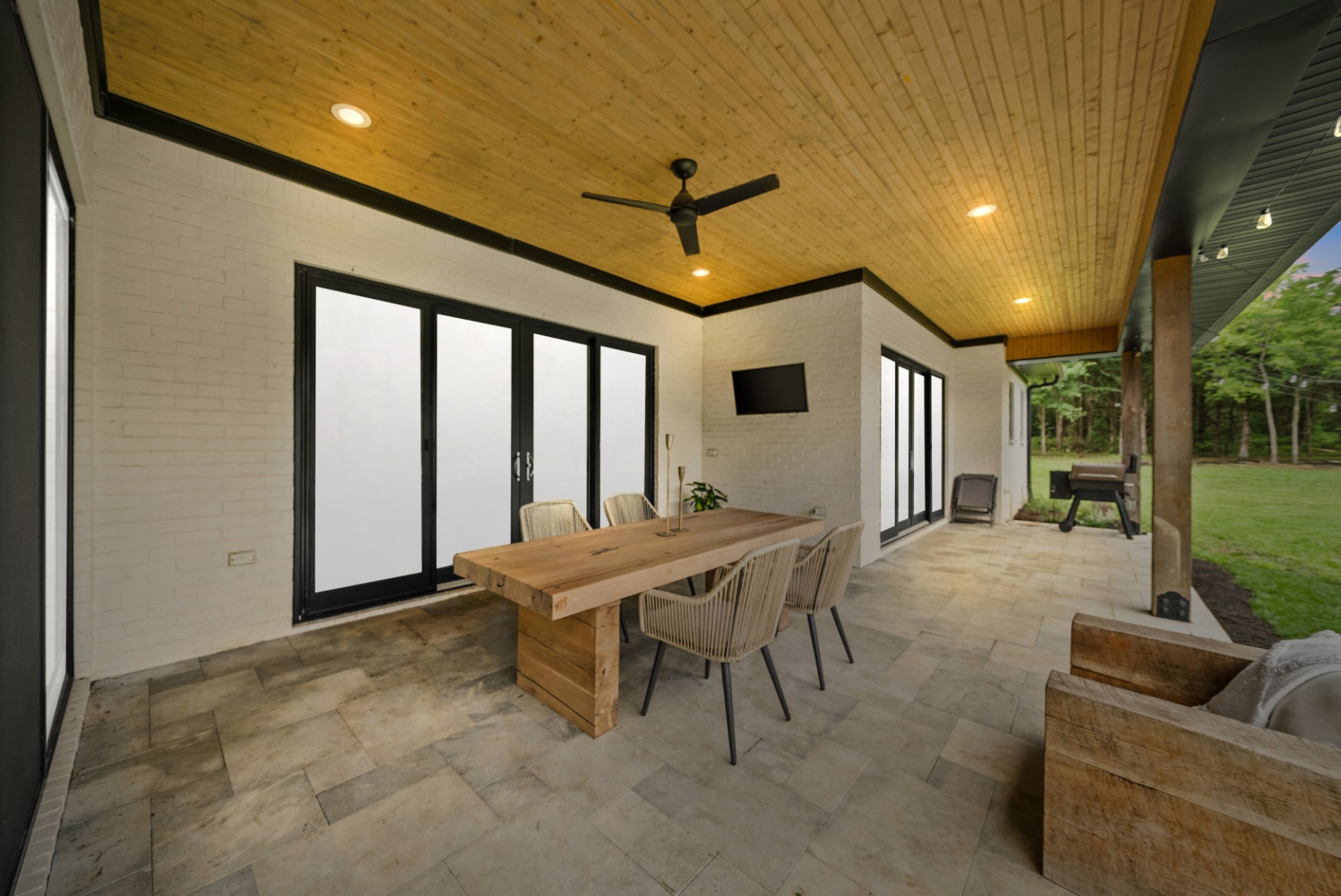 1240 John Windrow Rd