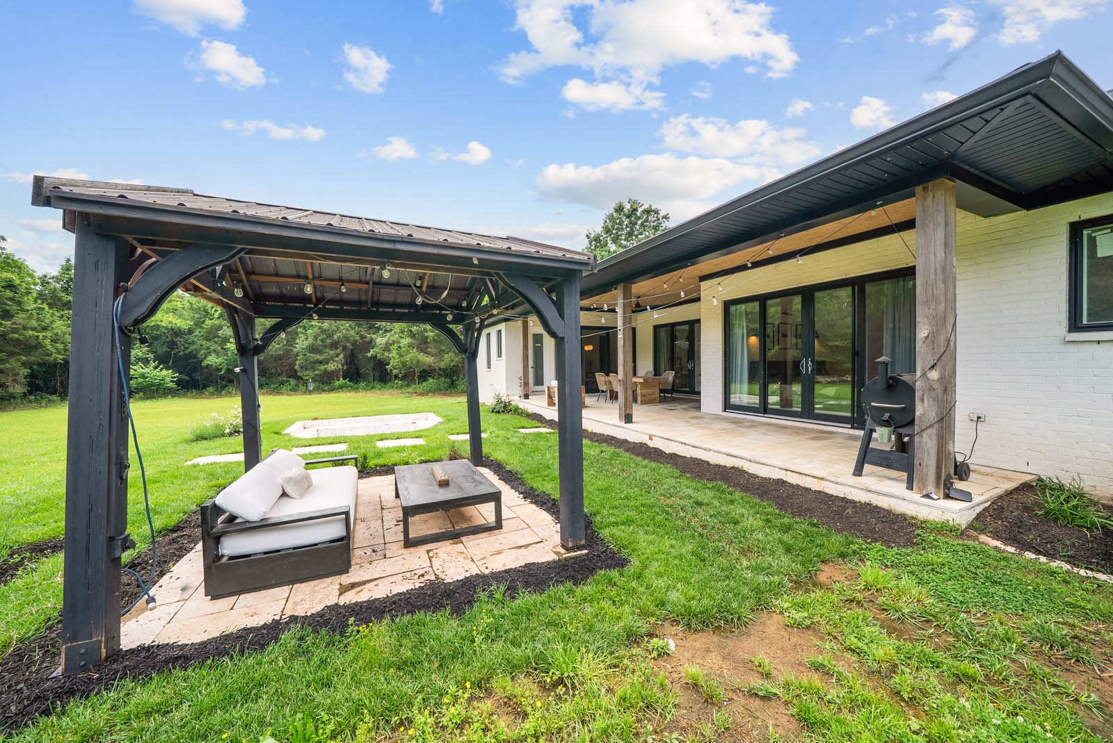 1240 John Windrow Rd