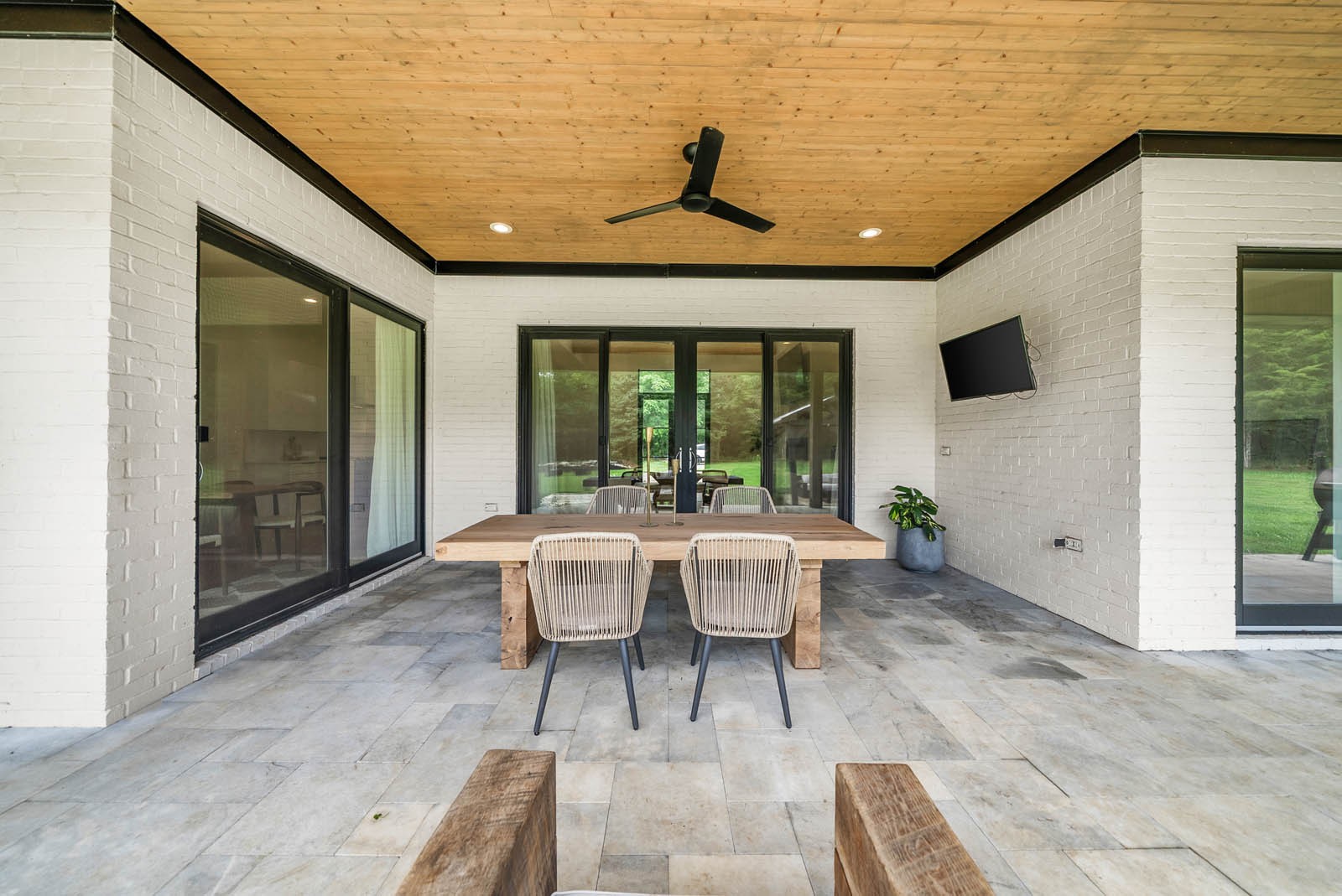 1240 John Windrow Rd