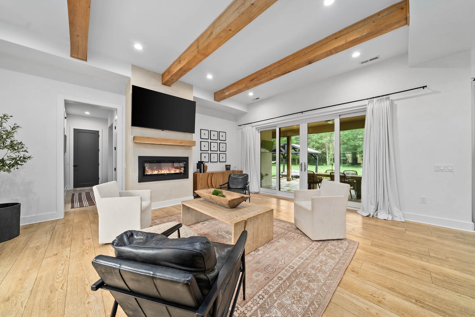 1240 John Windrow Rd