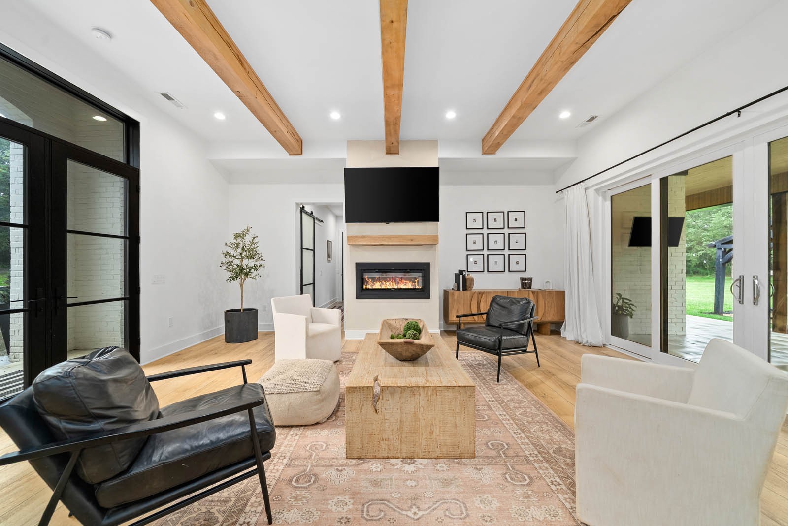 1240 John Windrow Rd