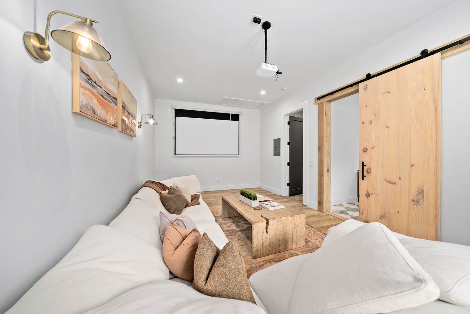 1240 John Windrow Rd