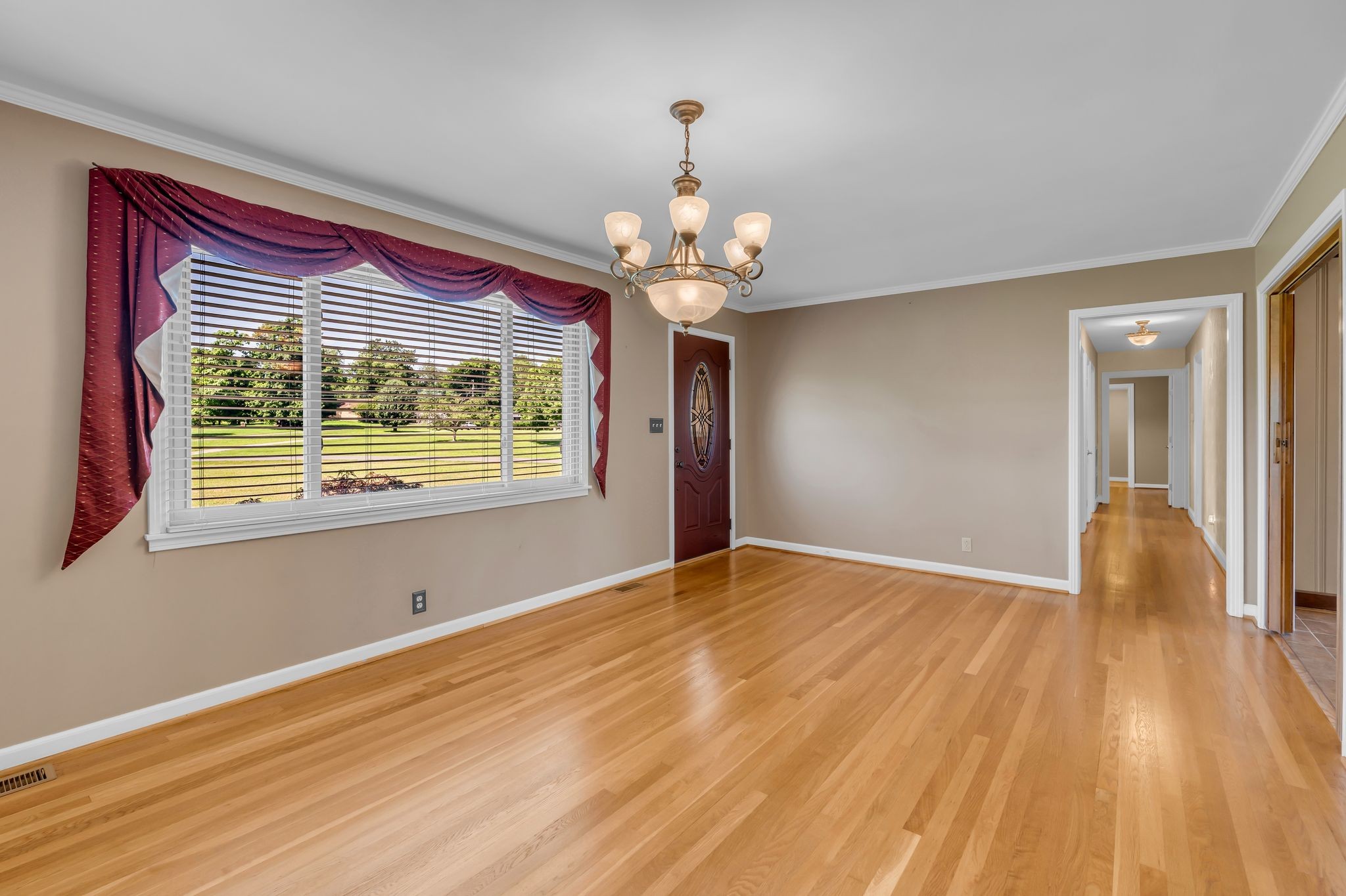 101 Cedarwood Dr