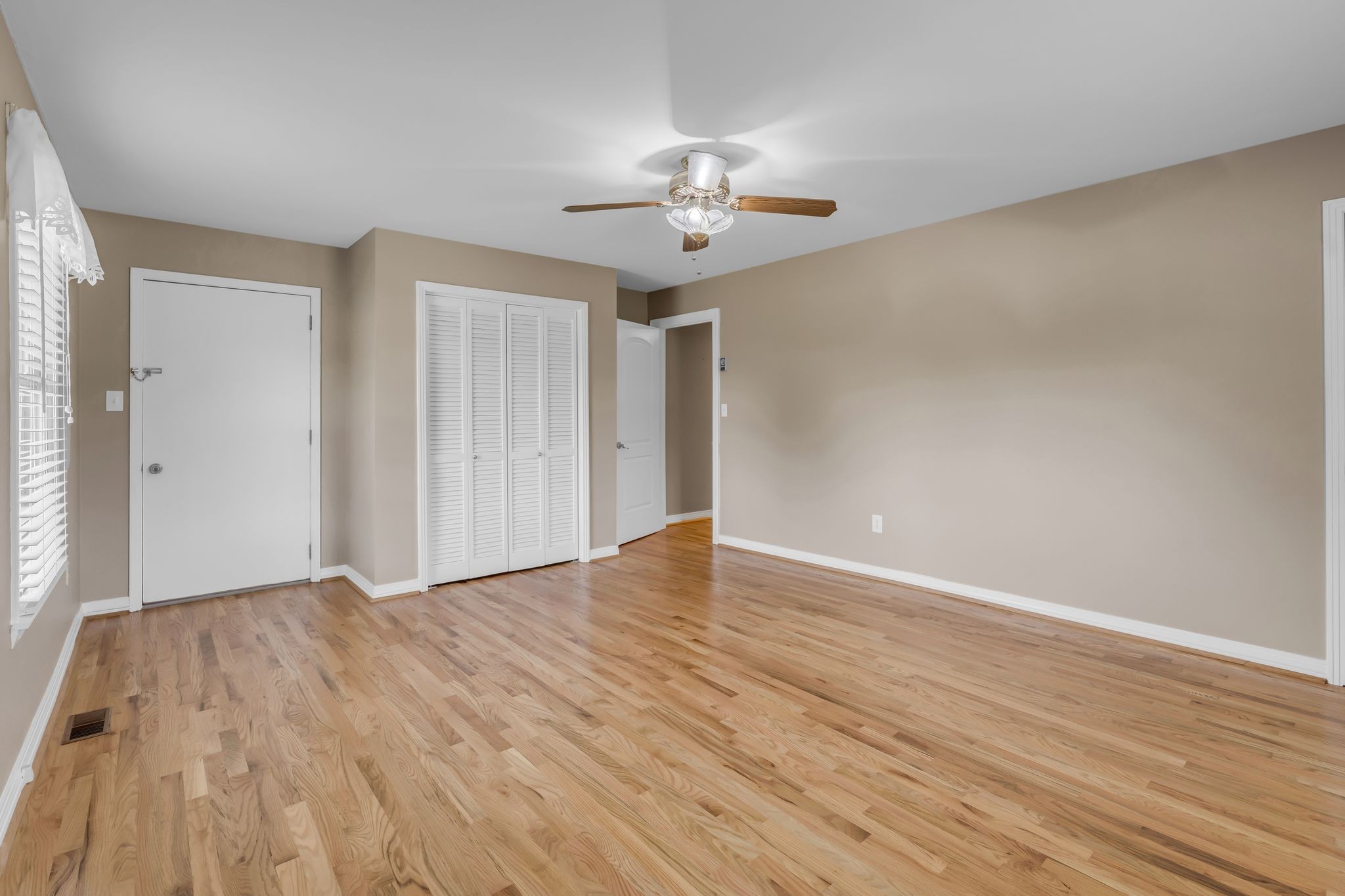 101 Cedarwood Dr